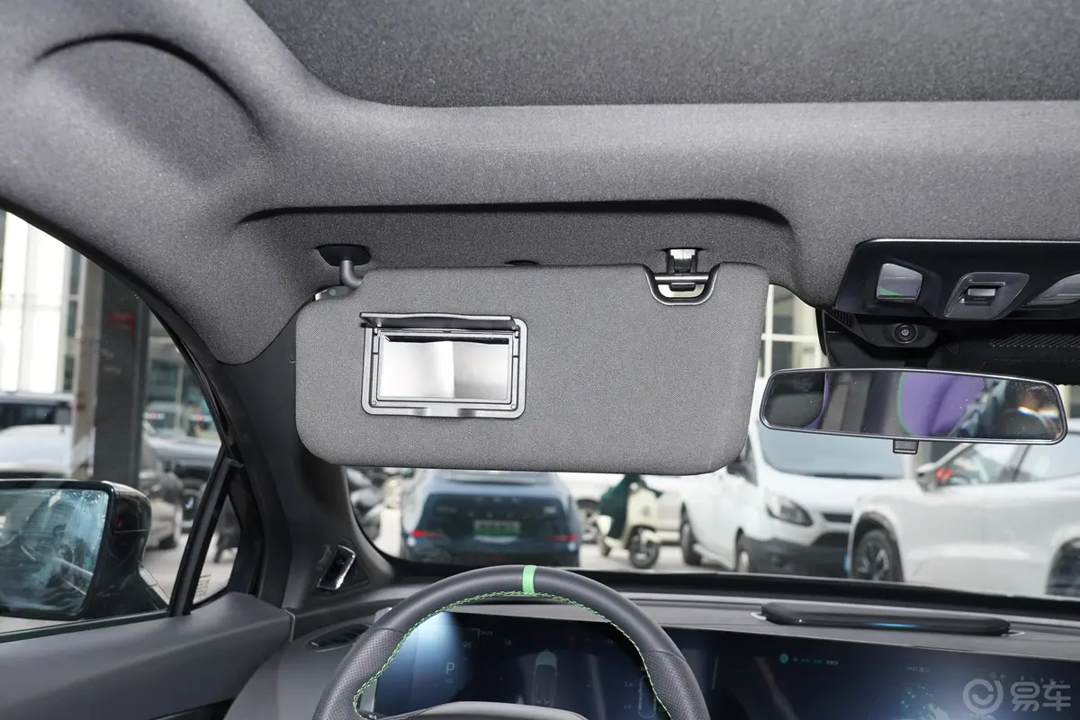 长安UNI-T第二代 运动版 1.5T 尊贵型驾驶位遮阳板
