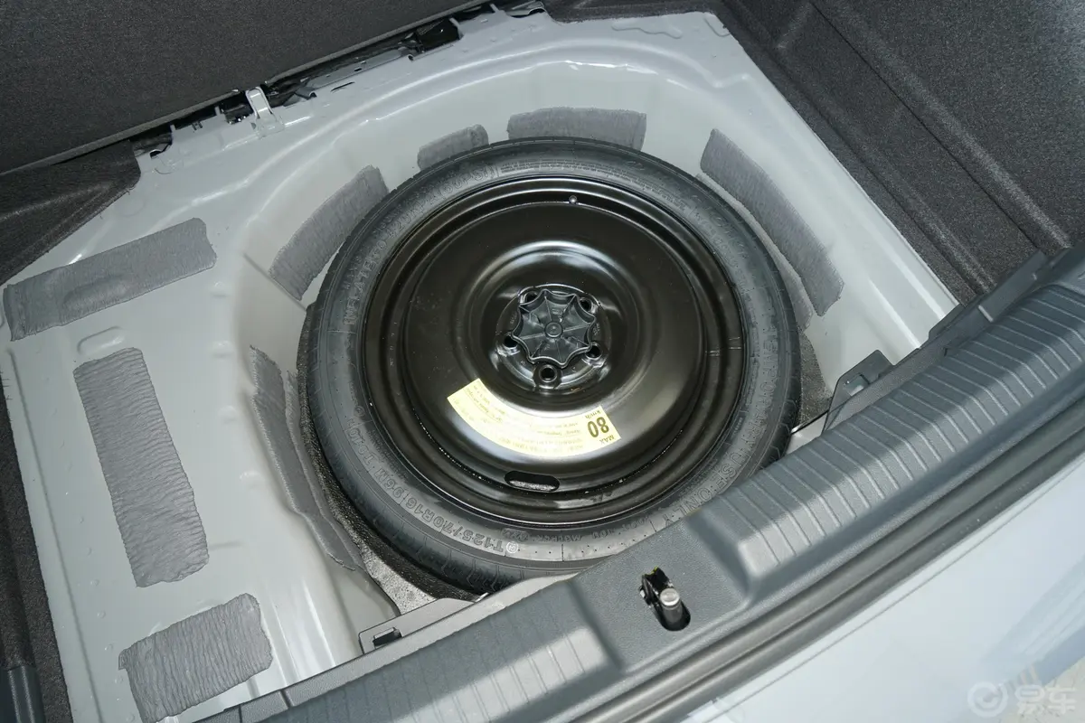 PoloPlus 1.5L 自动全景乐享版后刹车卡钳