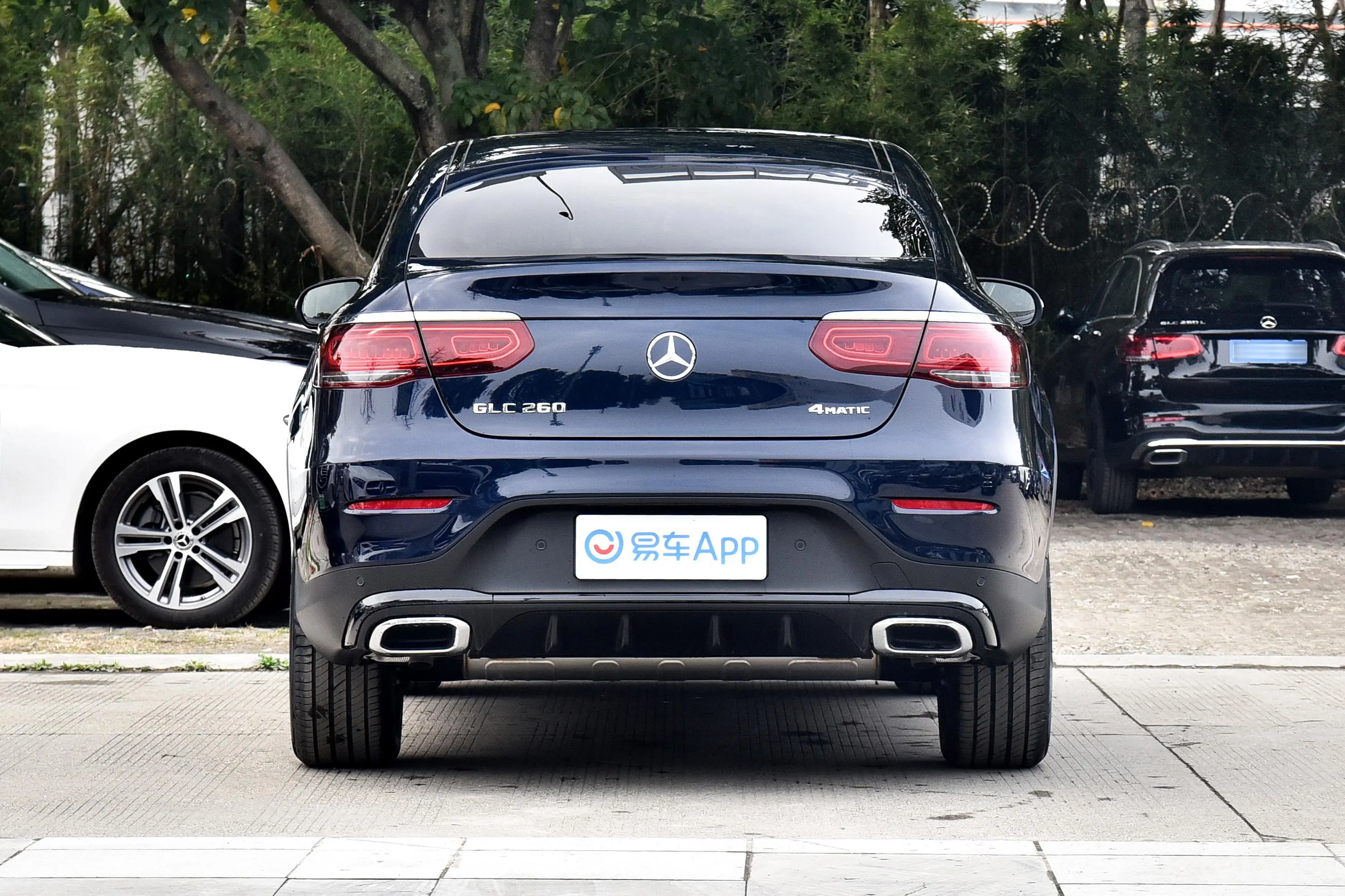 奔驰GLC轿跑GLC 260 4MATIC 轿跑SUV正后水平