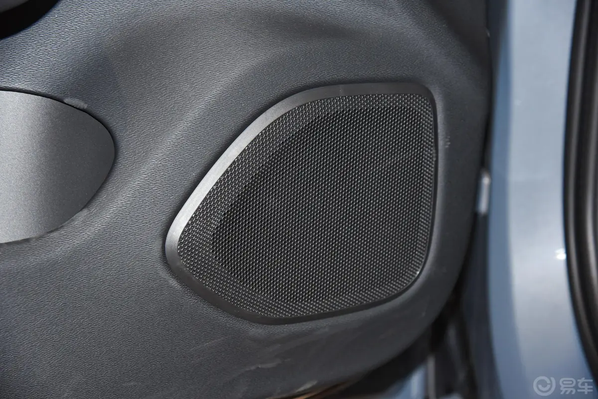 沃尔沃V60B5 自动智远运动版音响和品牌