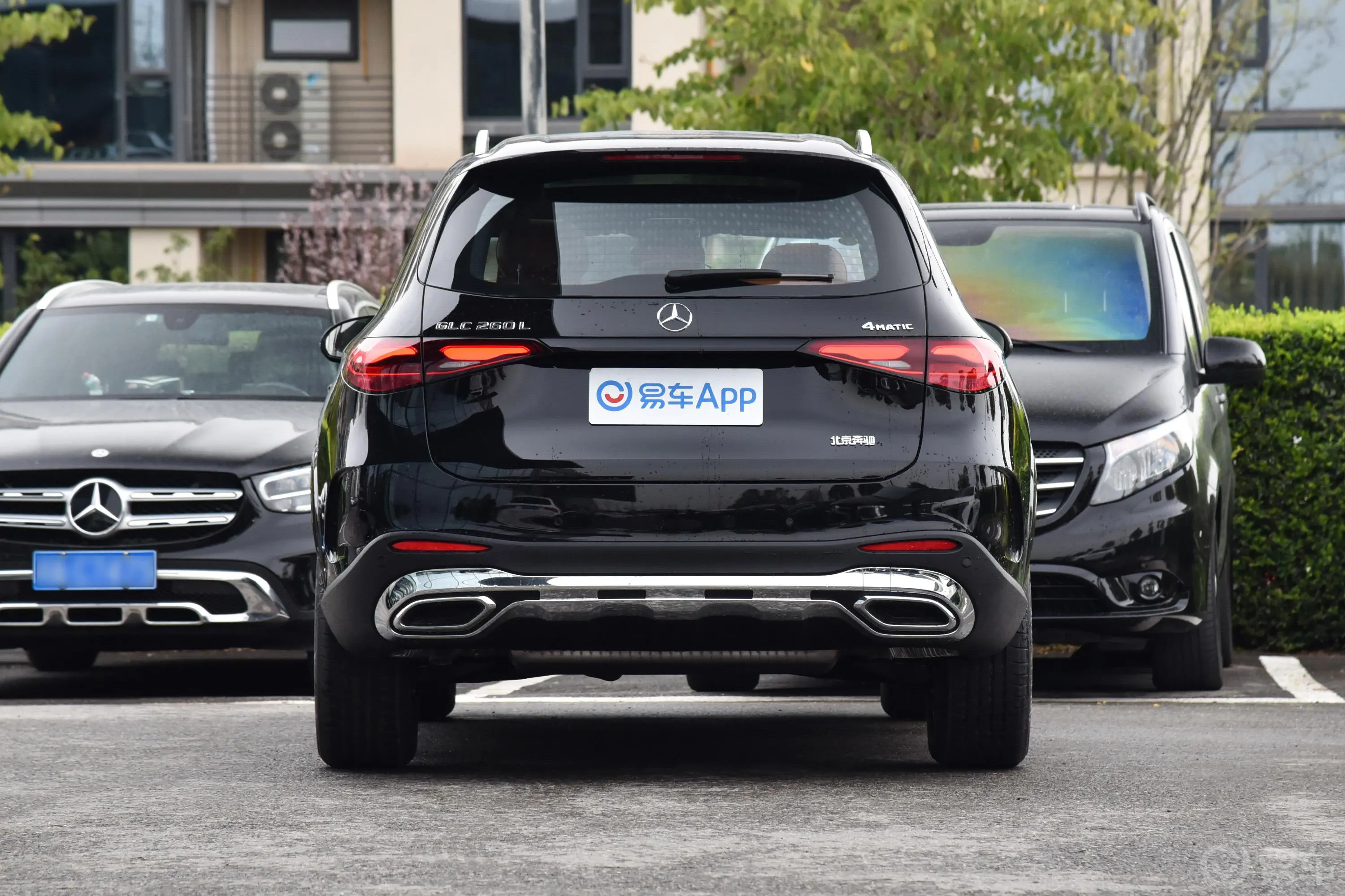 奔驰GLCGLC 260 L 4MATIC 豪华型 7座正后水平