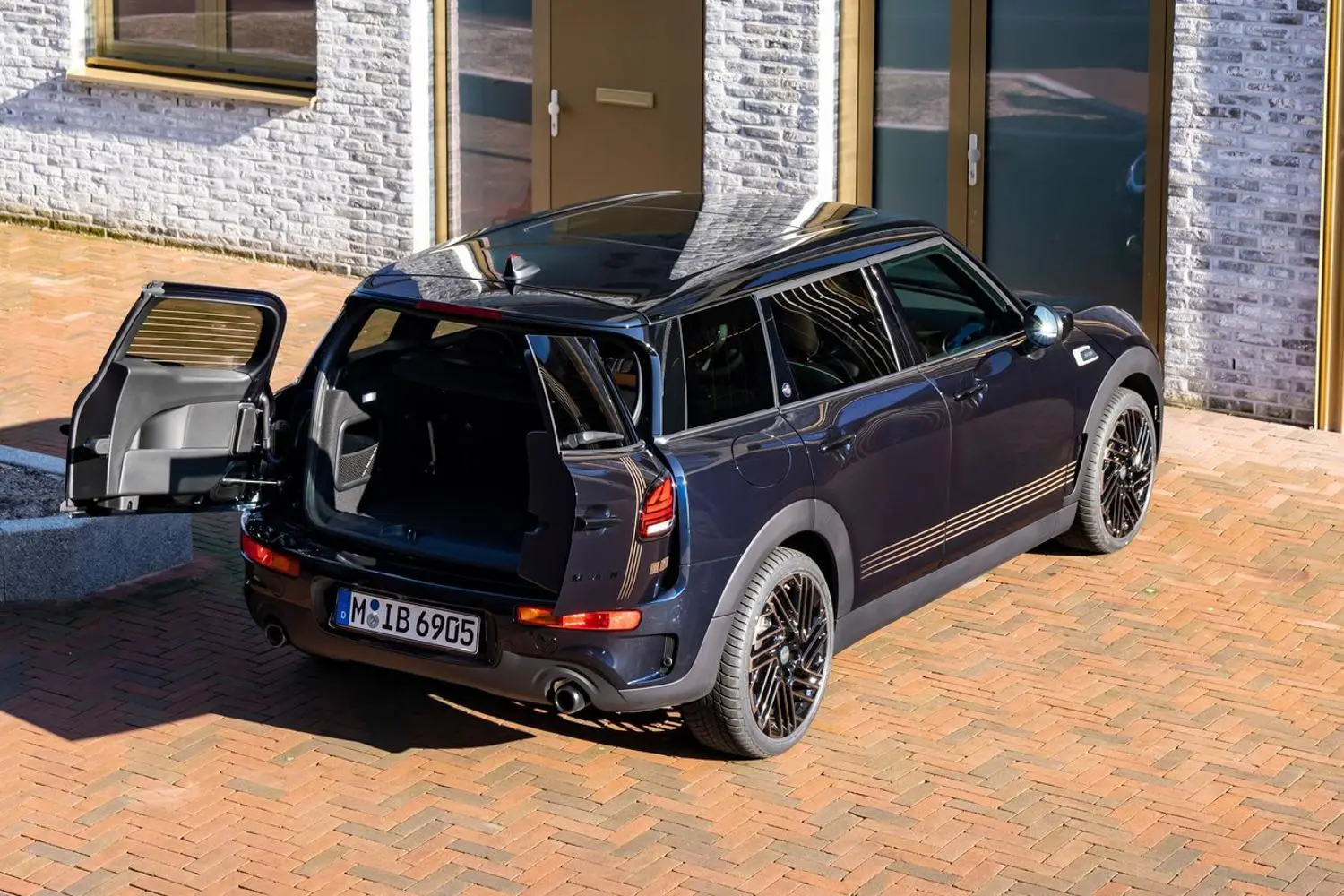 MINI CLUBMAN