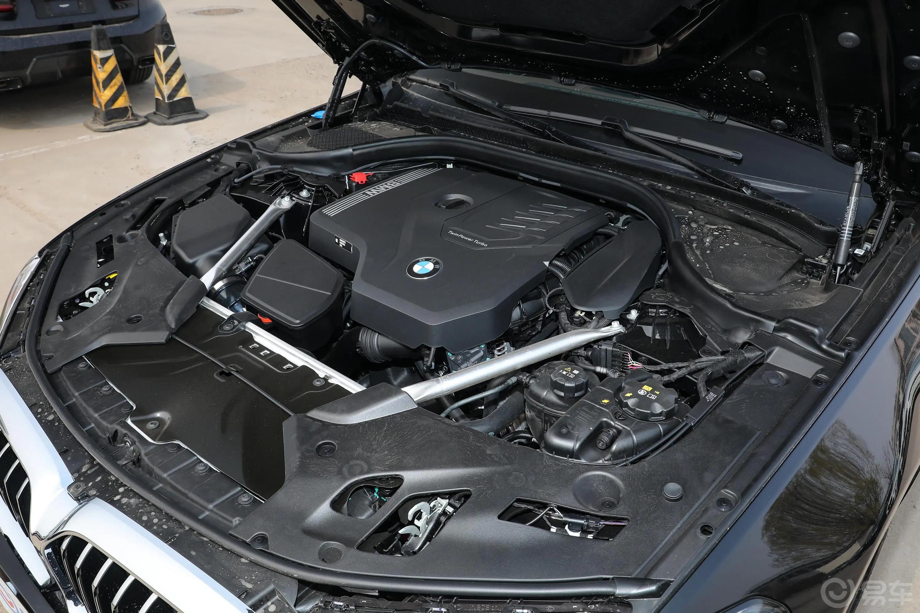 宝马5系530Li xDrive 豪华套装动力底盘