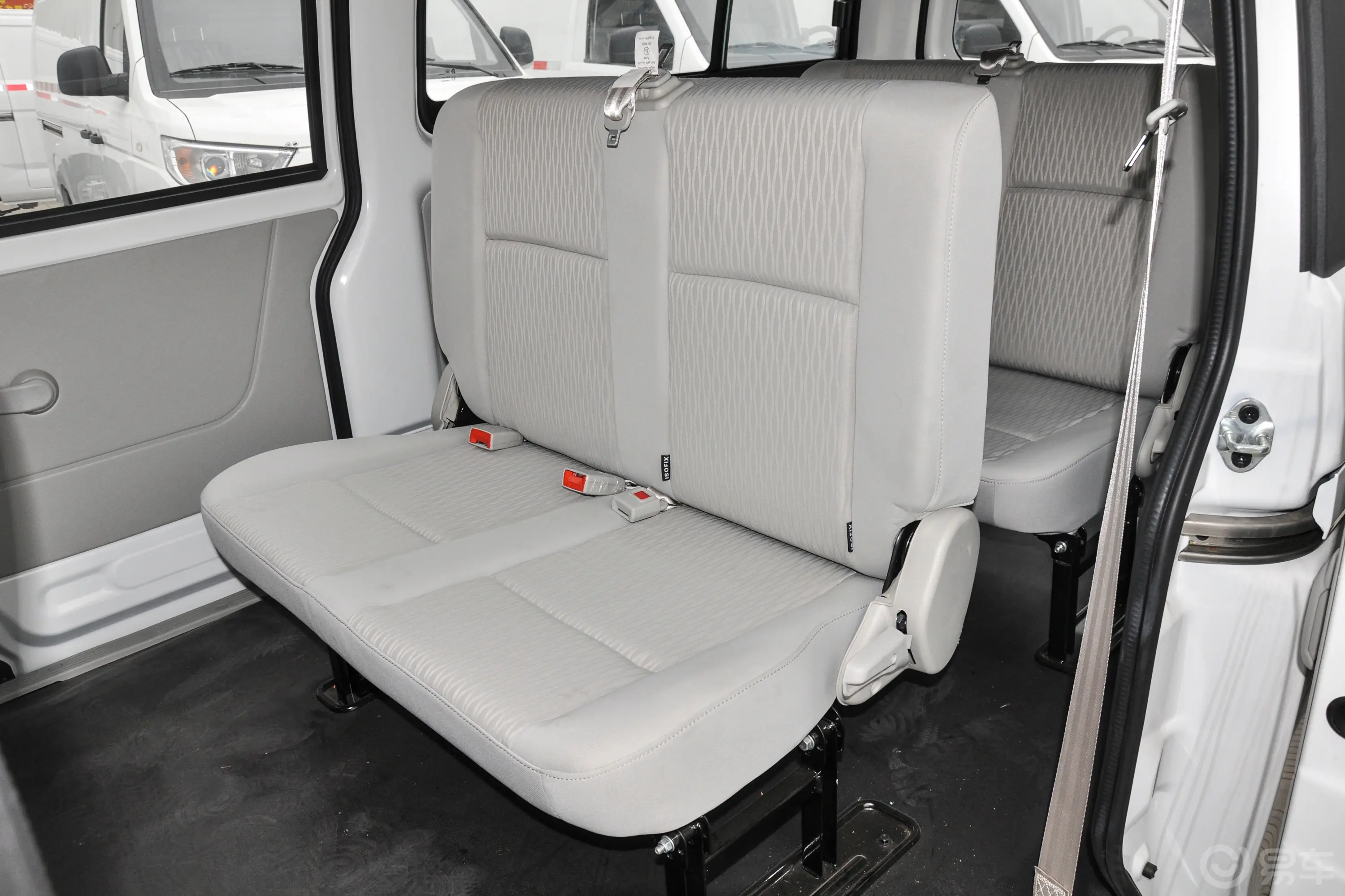 金杯新海狮X30L1.5L 客车超享无空调版 5/6/7座第三排空间体验