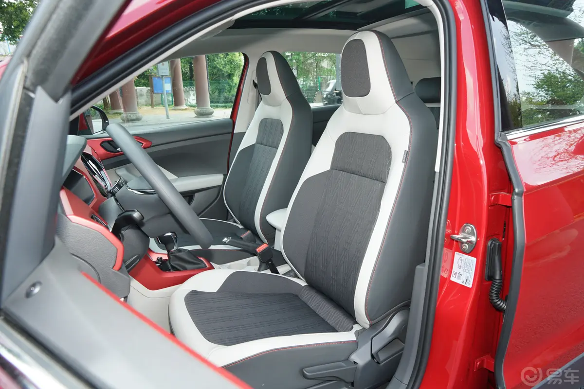 途铠1.5L 自动舒适版驾驶员座椅