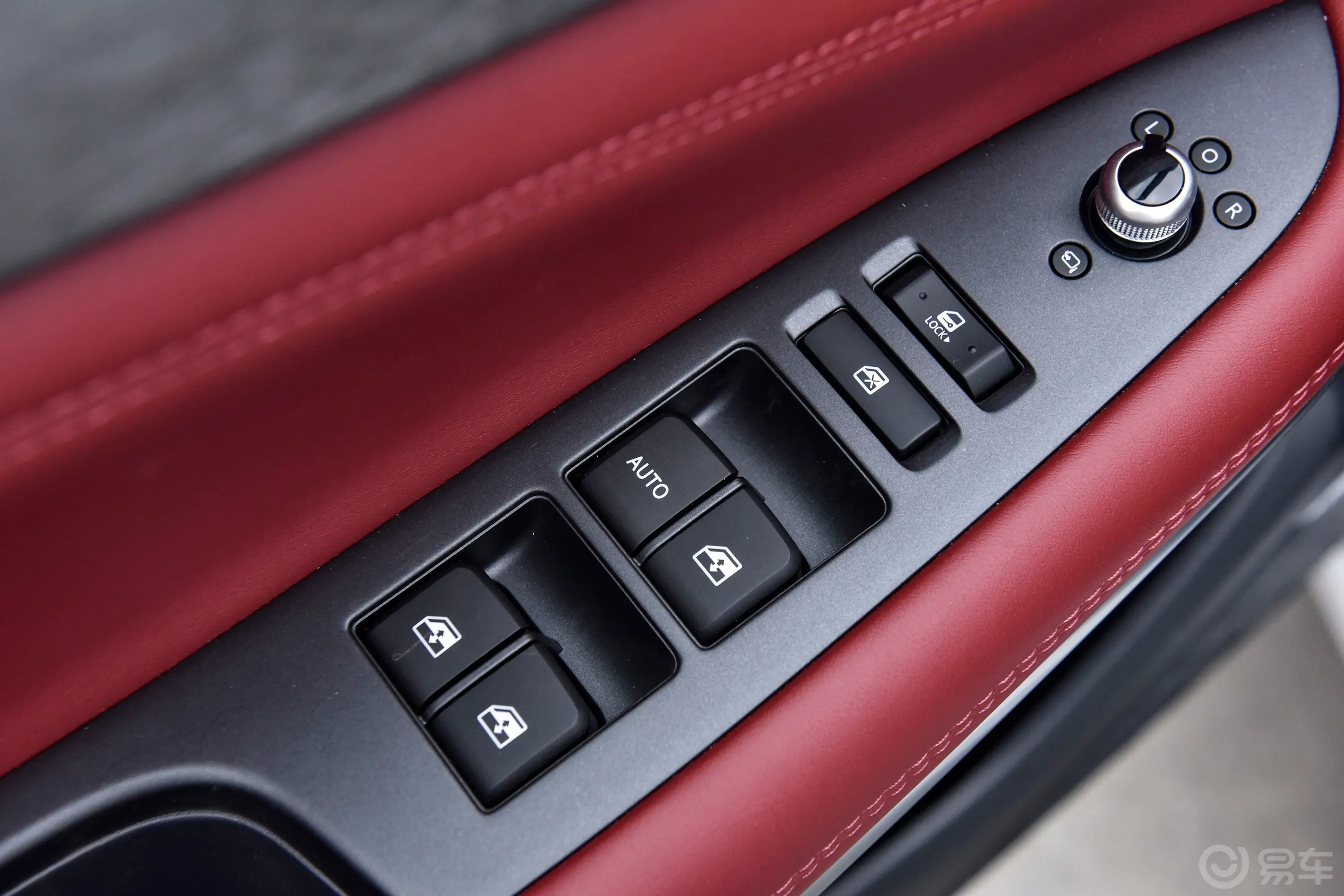 长安CS75畅享版 1.5T 自动尊贵版车窗调节整体