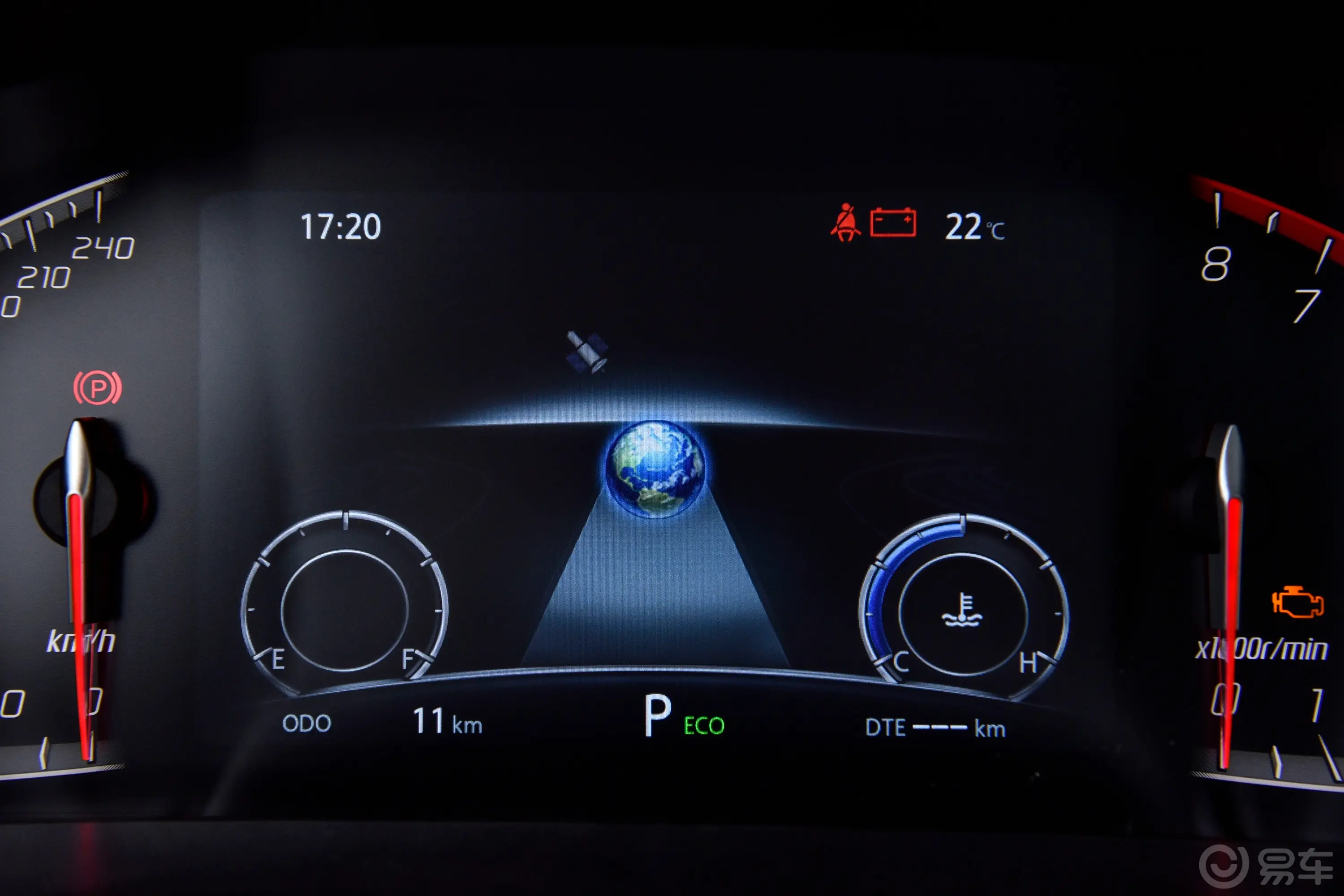 长安CS75畅享版 1.5T 自动尊贵版主驾驶位