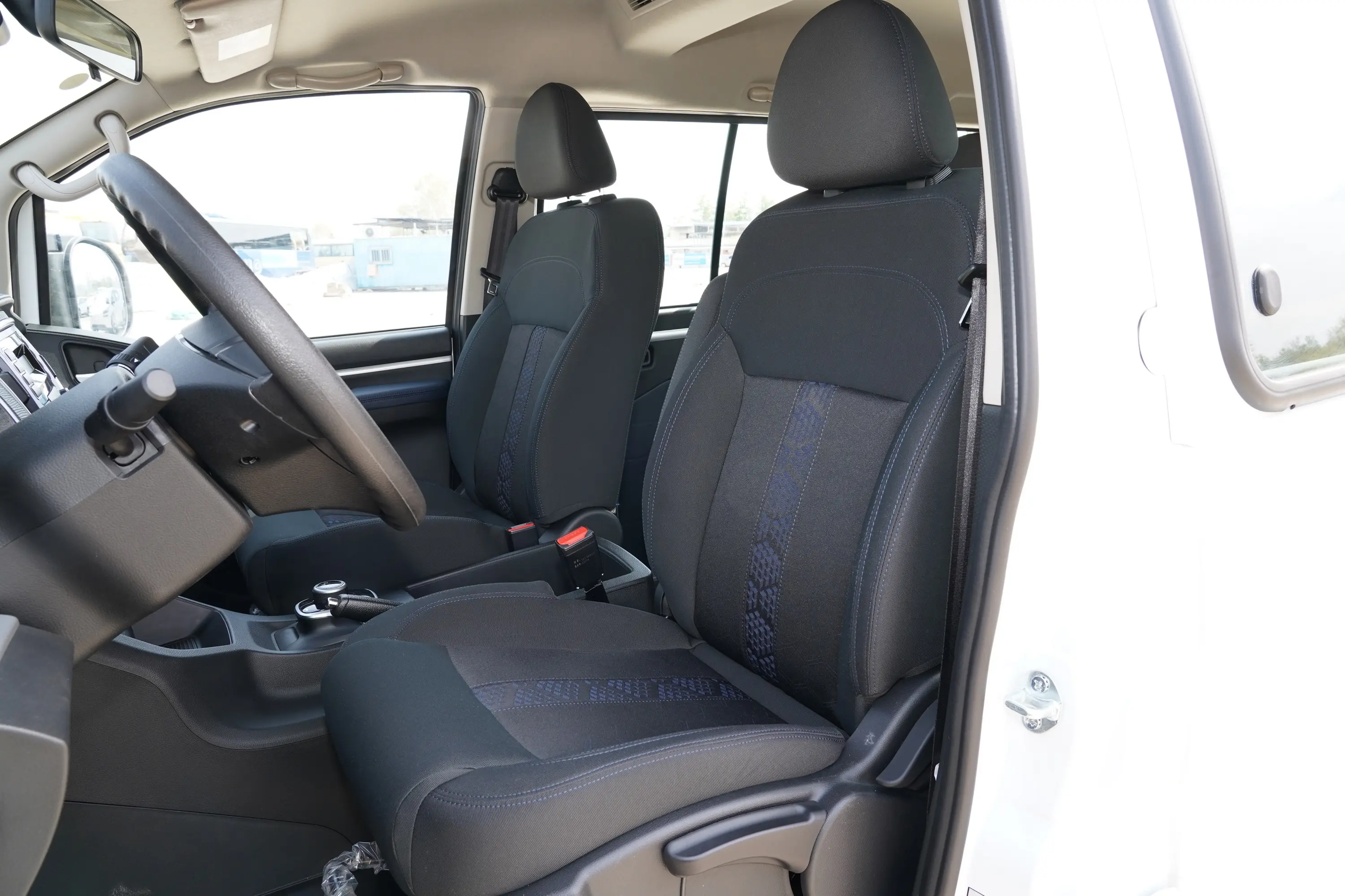 菱智M5 EV客运版 401km 标准型 7座驾驶员座椅