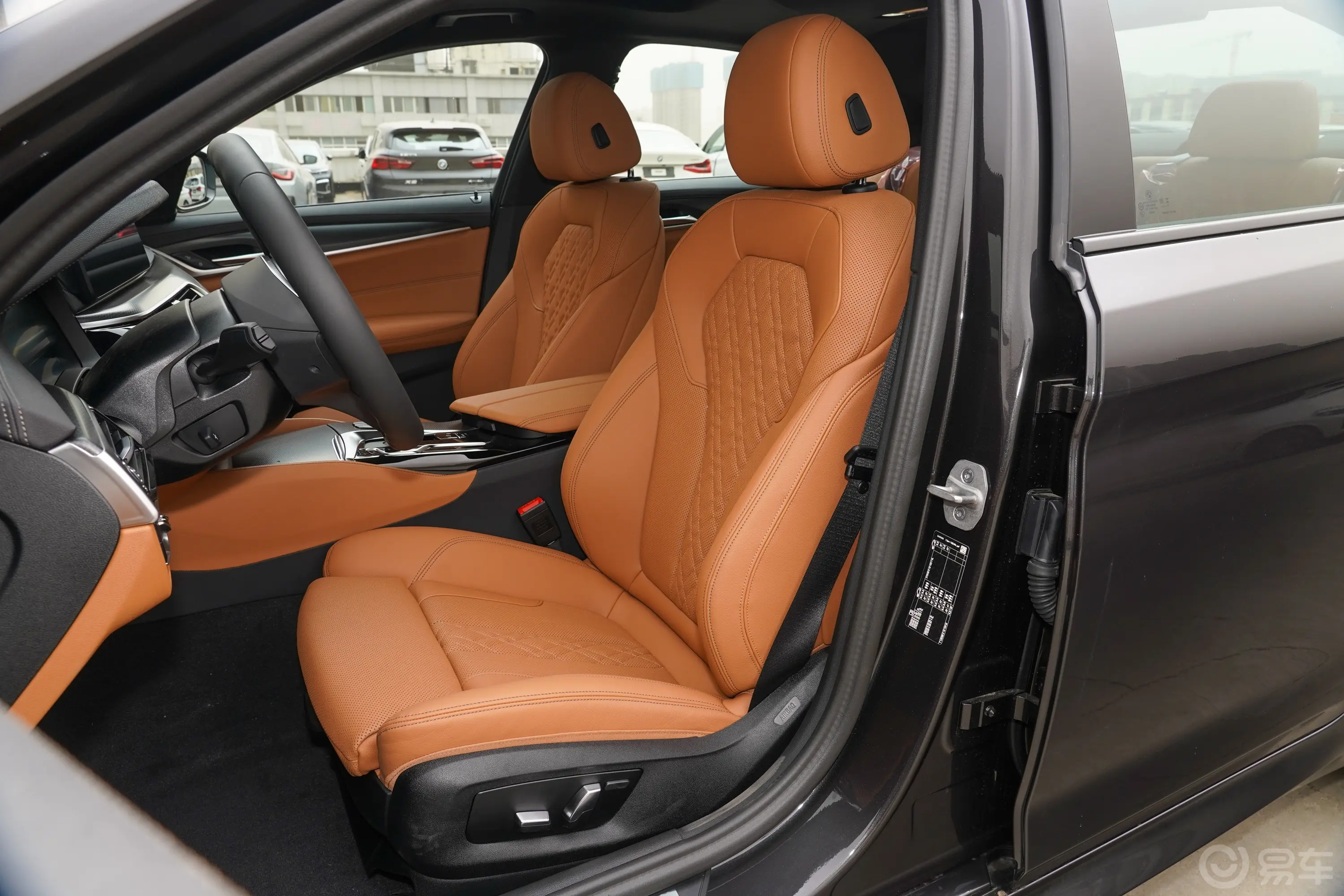 宝马5系(进口)改款二 525i M运动套装驾驶员座椅