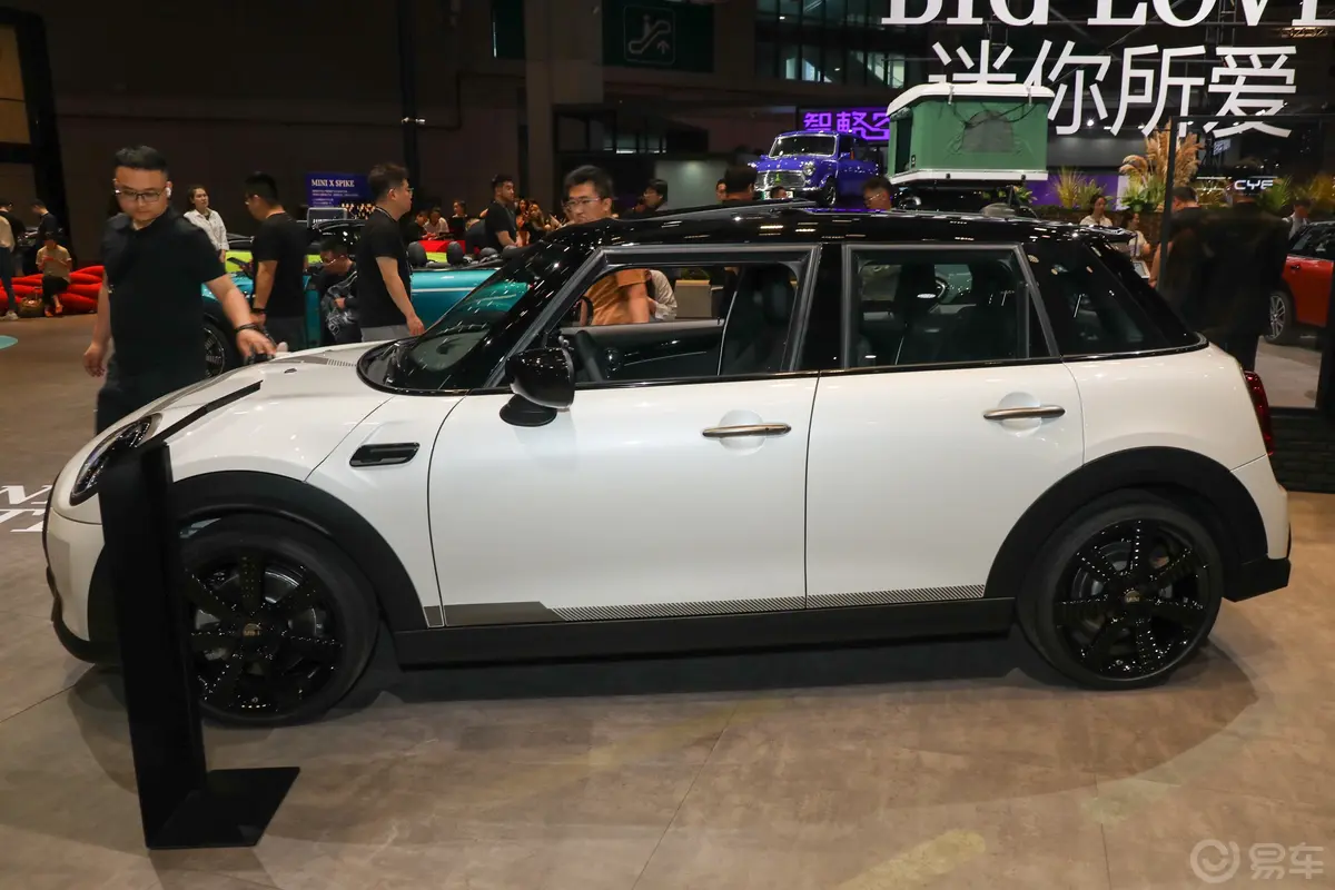 MINI2.0T COOPER S 国王十字特别版 五门版