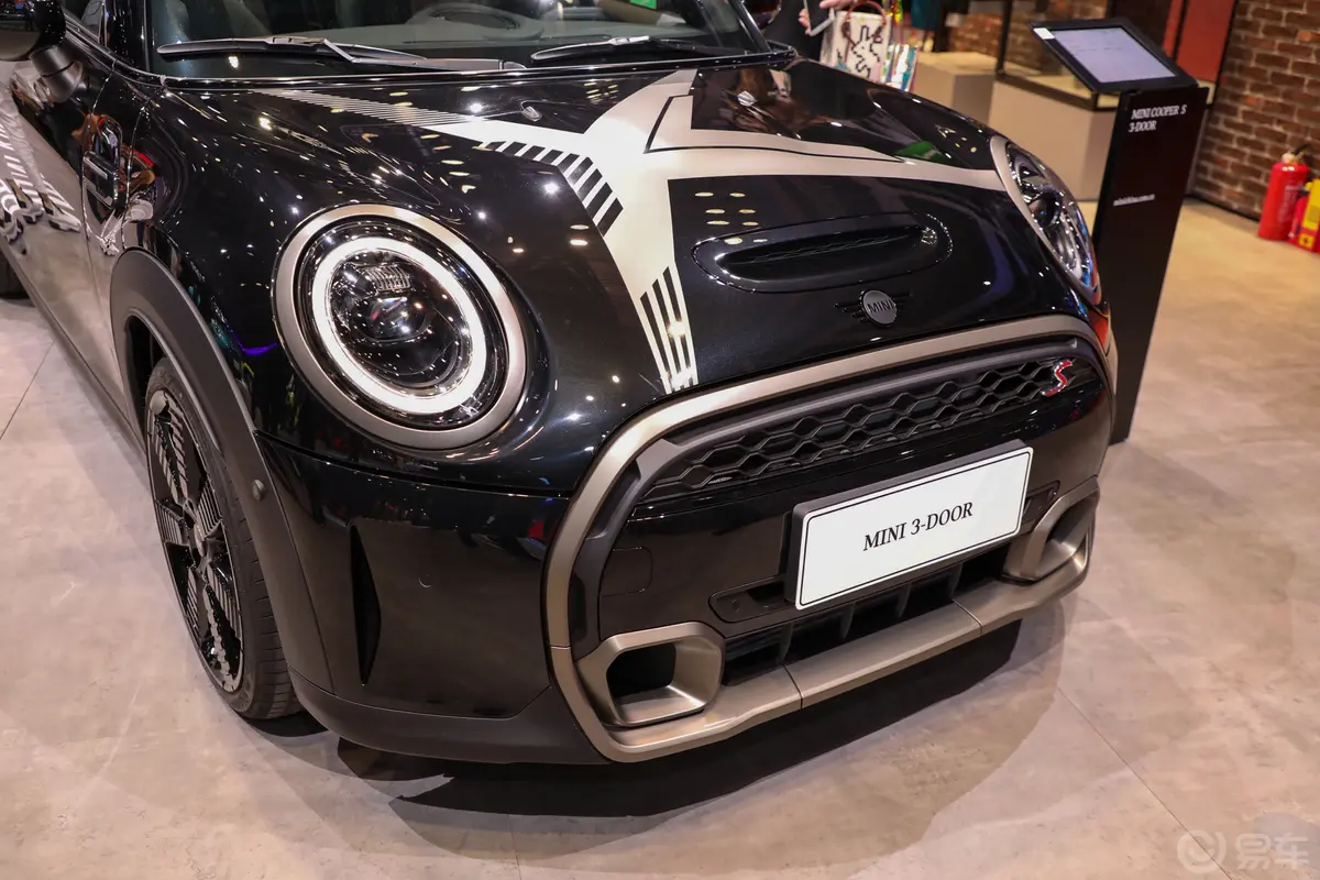 MINI2.0T COOPER S 国王十字特别版