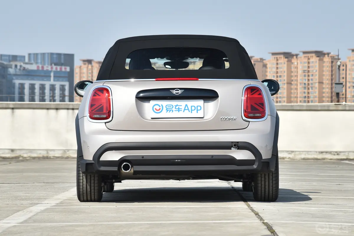 MINI CABRIO改款 1.5T COOPER CABRIO 艺术家正后水平