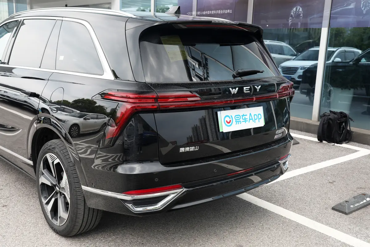 蓝山PHEV1.5T 180km 四驱超长续航版车后雷达