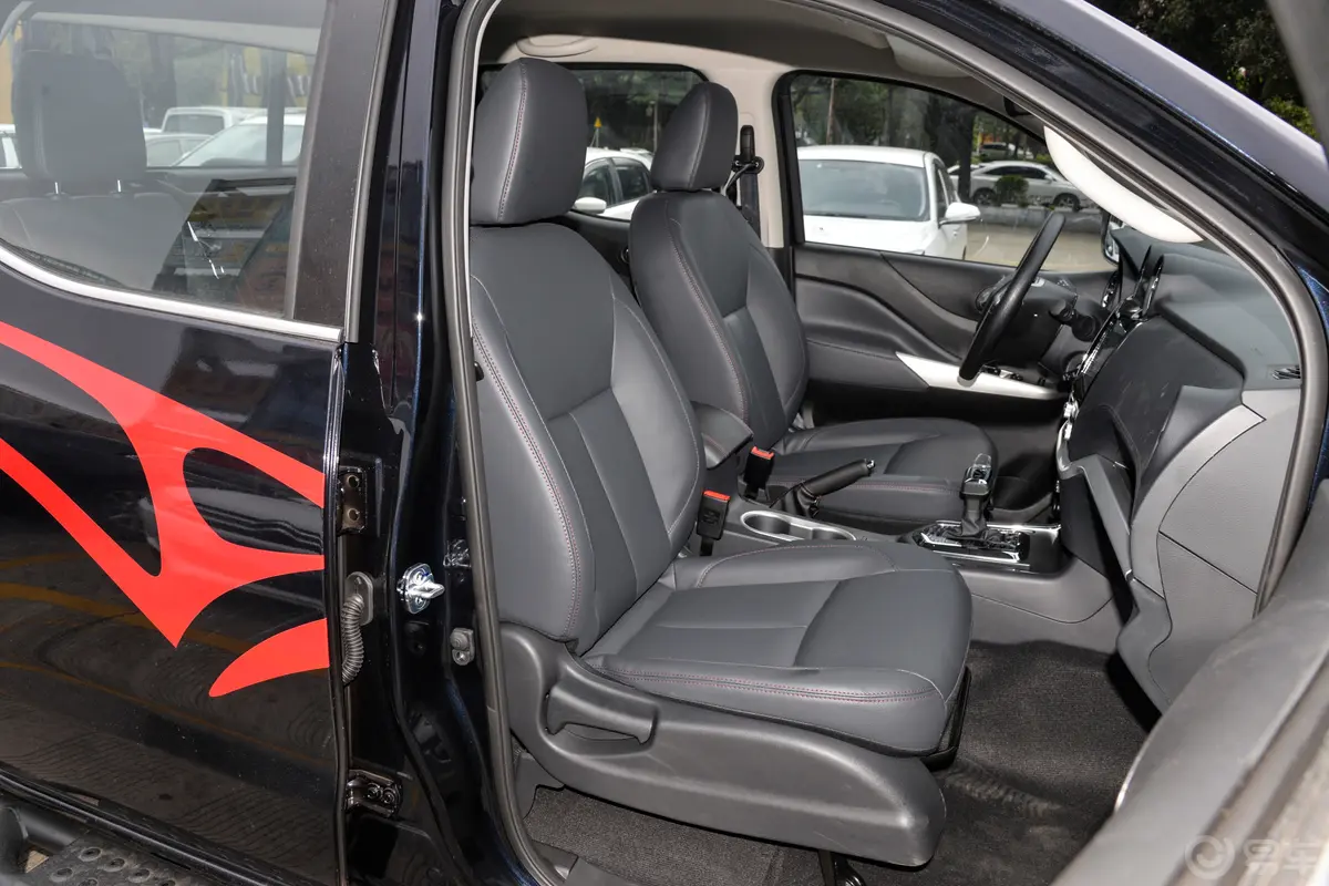 锐骐6越野版 2.3T 自动四驱标准型 柴油副驾驶座椅