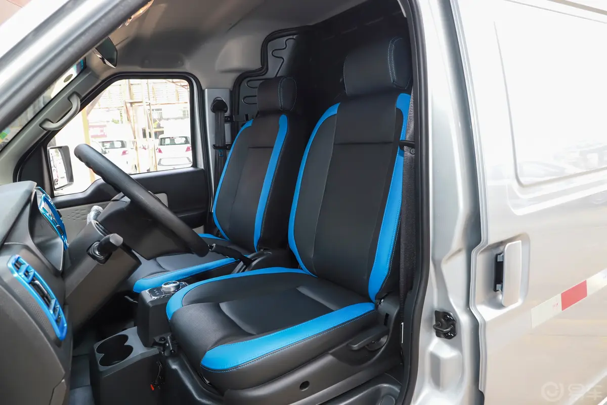 瑞驰新能源EC35V267km 标准版驾驶员座椅