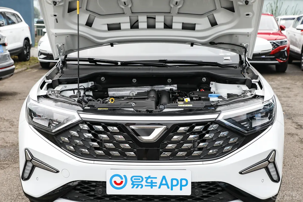 捷达VS7280TSI 手动进取版发动机舱整体