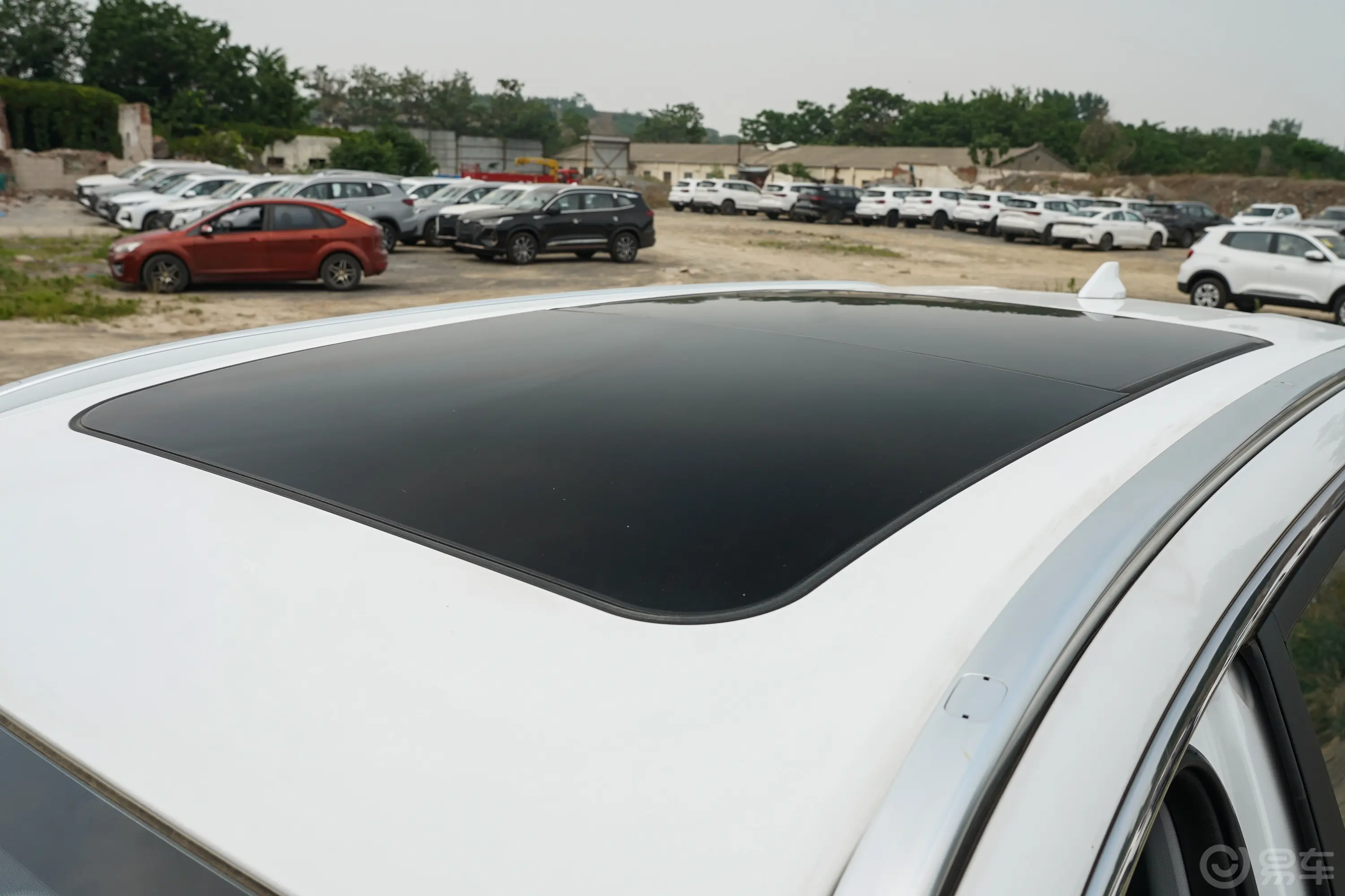瑞虎8 PLUS改款 290TGDI 双离合两驱豪情版天窗