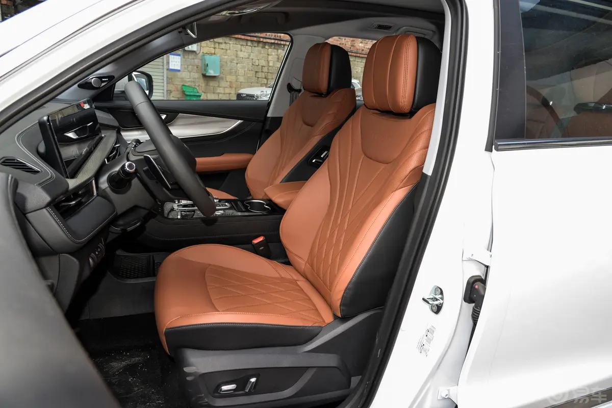 瑞虎8 PLUS改款 290TGDI 双离合两驱豪享版+驾驶员座椅