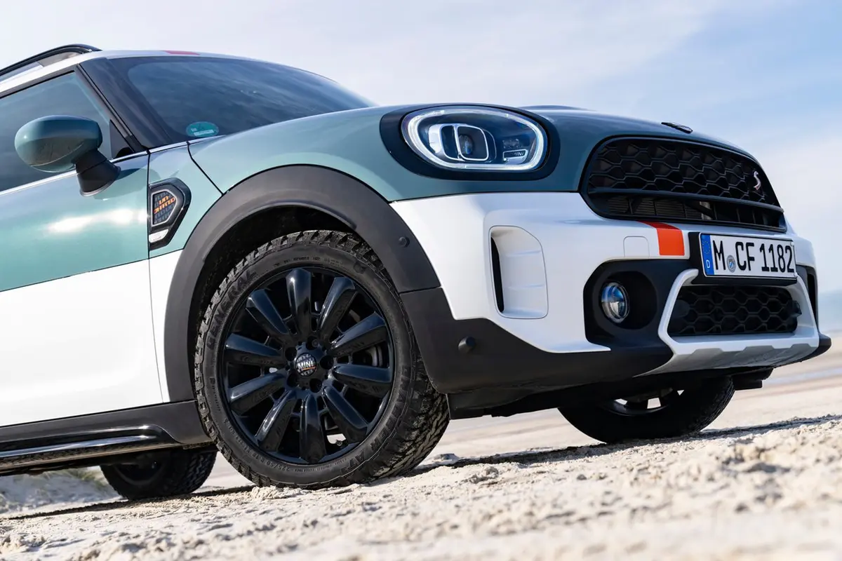 MINI COUNTRYMAN