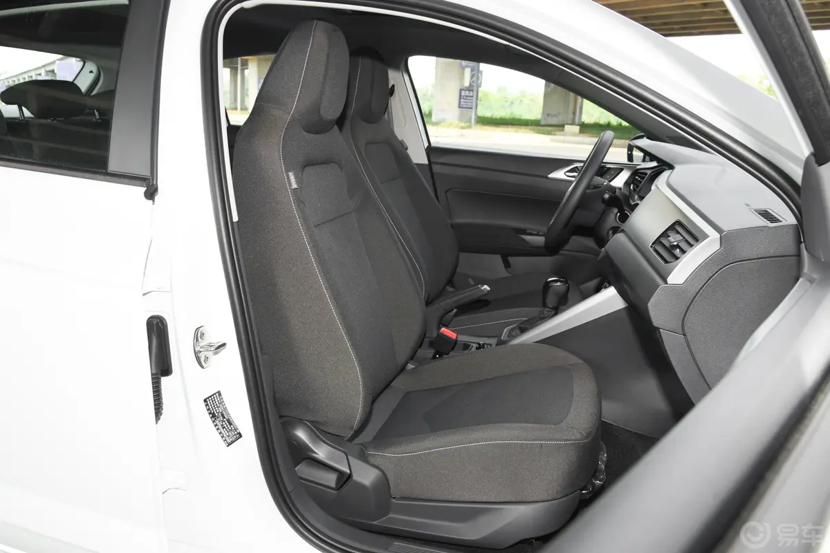 Polo改款 Plus 1.5L 自动全景乐享版驾驶员座椅