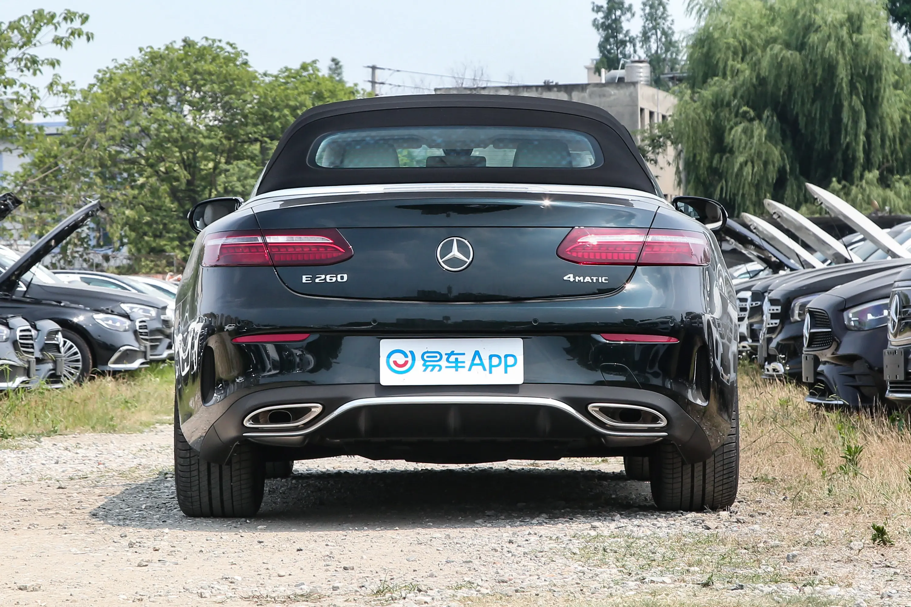 奔驰E级(进口)改款 E 260 4MATIC 敞篷轿跑车正后水平