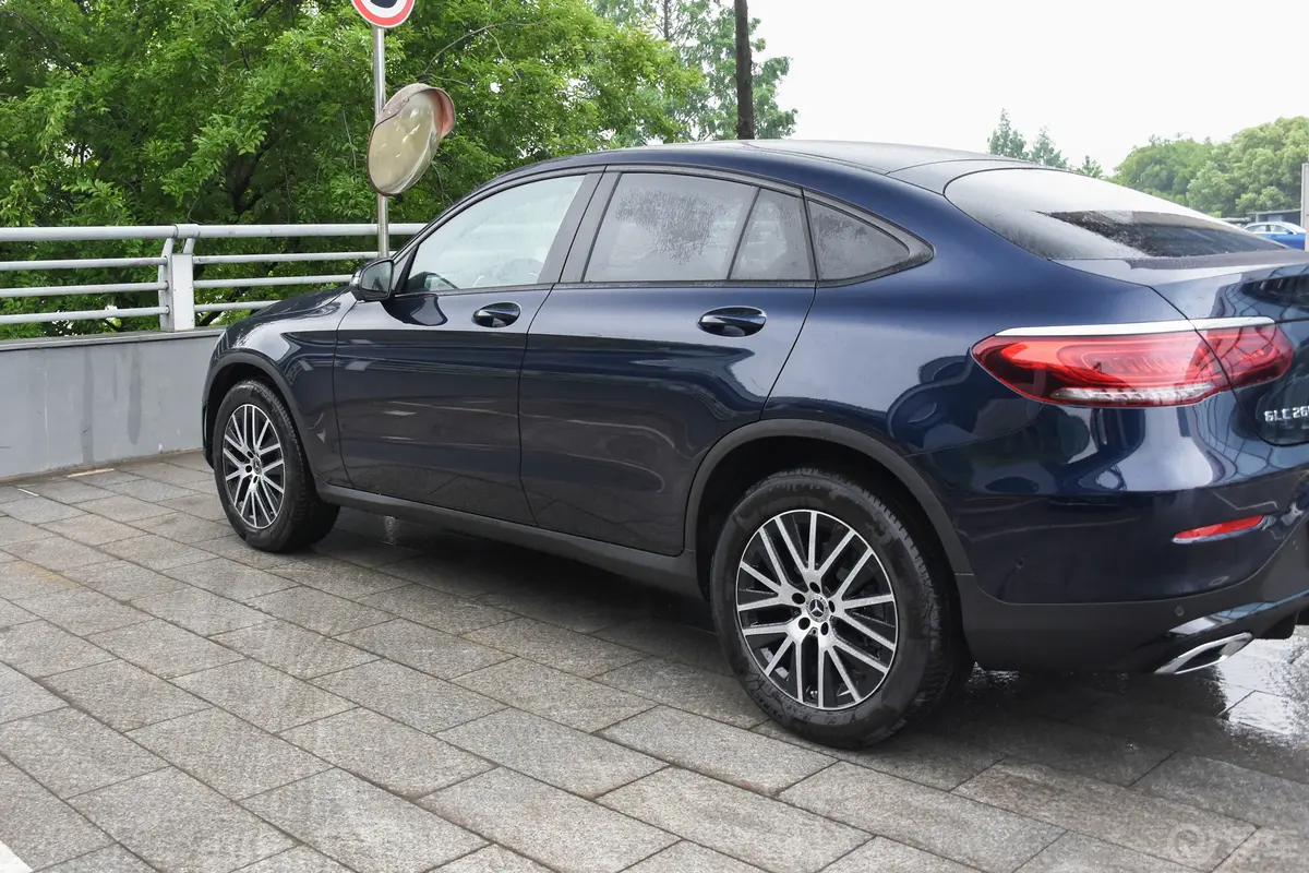 奔驰GLC轿跑改款 GLC 260 4MATIC 轿跑SUV外观细节