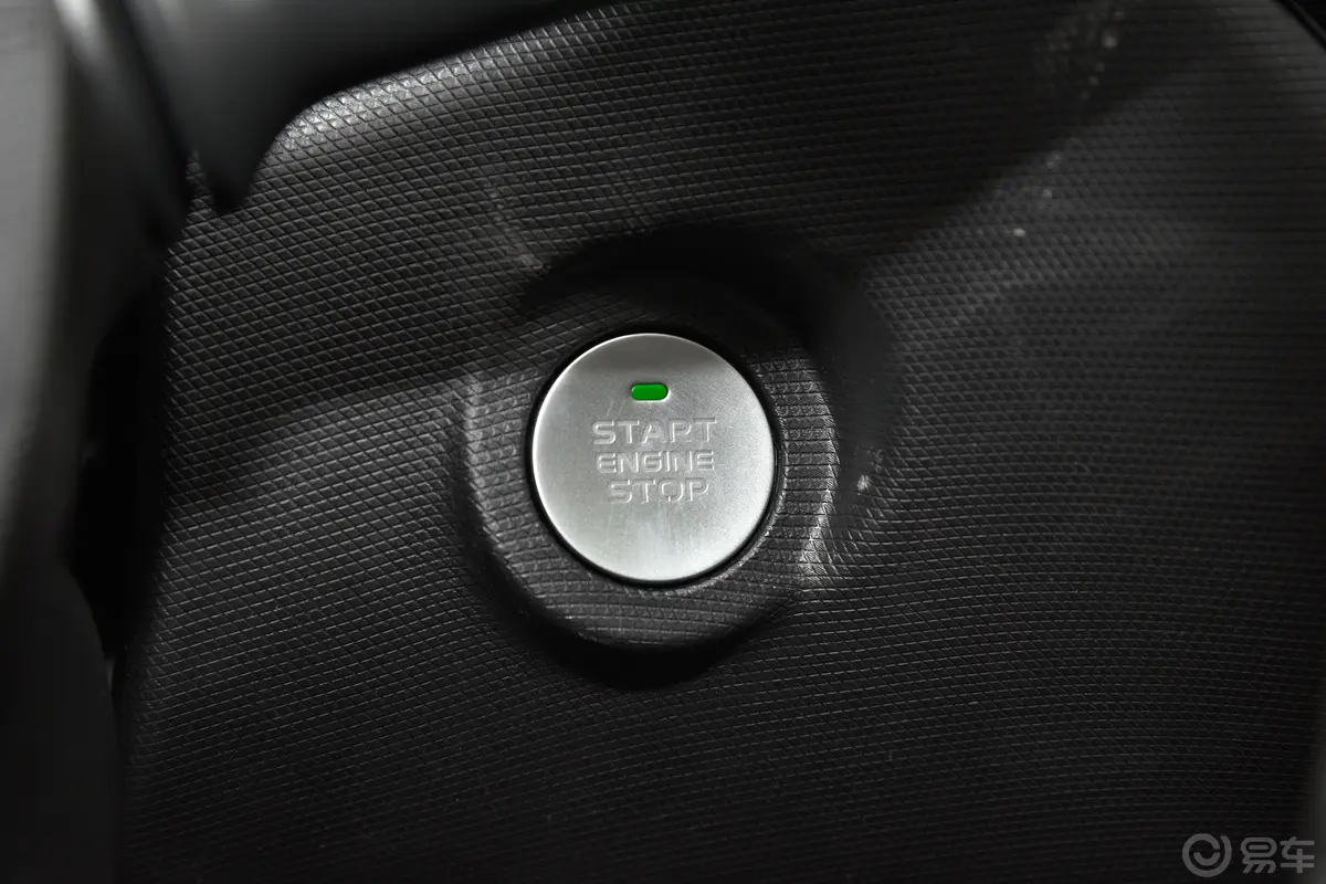 长安欧尚X5畅享版 1.5T 豪华型钥匙孔或一键启动按键