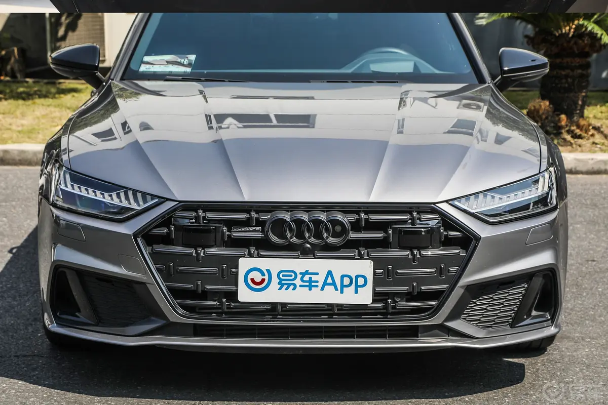 奥迪A7L55 TFSI quattro S-line 志远型 曜黑套装外观细节