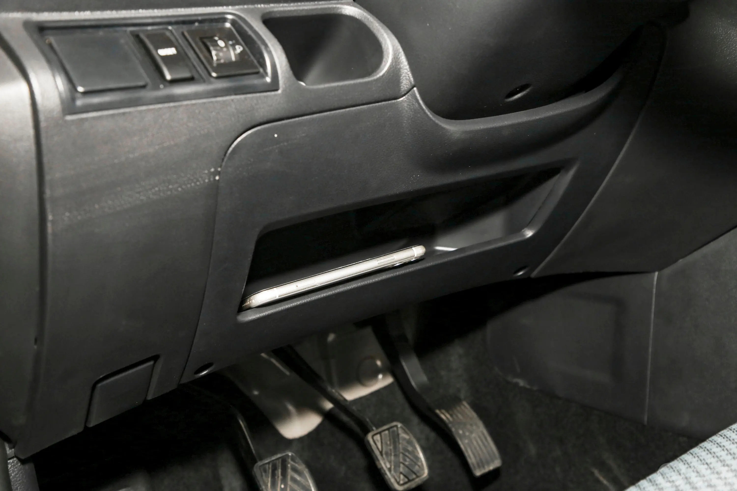 欧诺S欧诺S 1.5L 客车尊享版(双蒸空调)主驾驶位