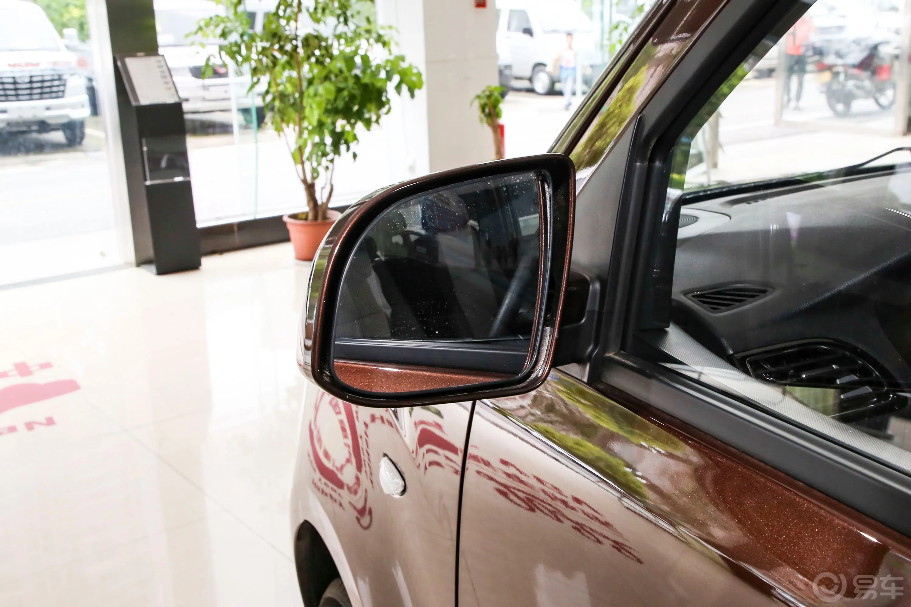 欧诺S欧诺S 1.5L 客车尊享版(双蒸空调)后视镜镜面