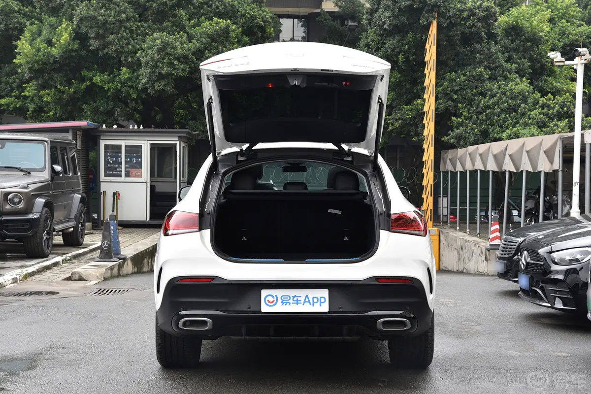 奔驰GLE轿跑改款 GLE 350 4MATIC 轿跑SUV 豪华型后备厢