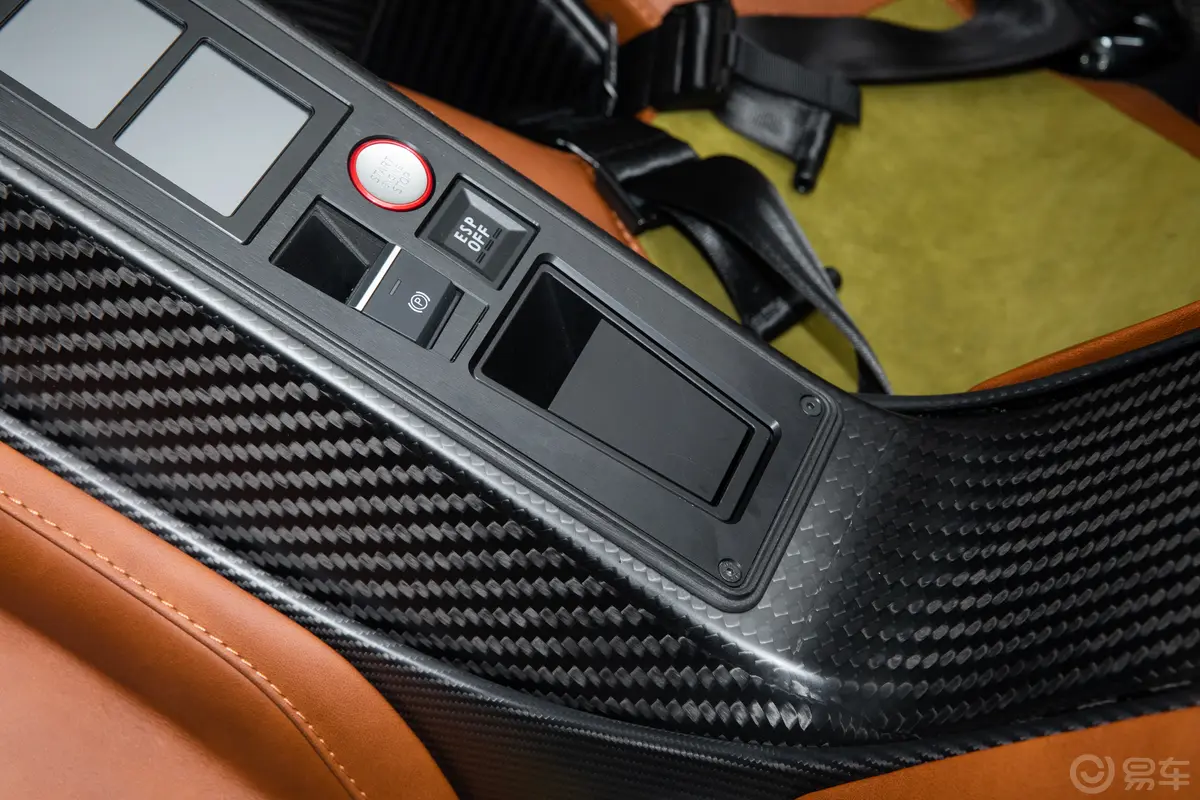 X-BOW GT2.5T GT-XR内饰