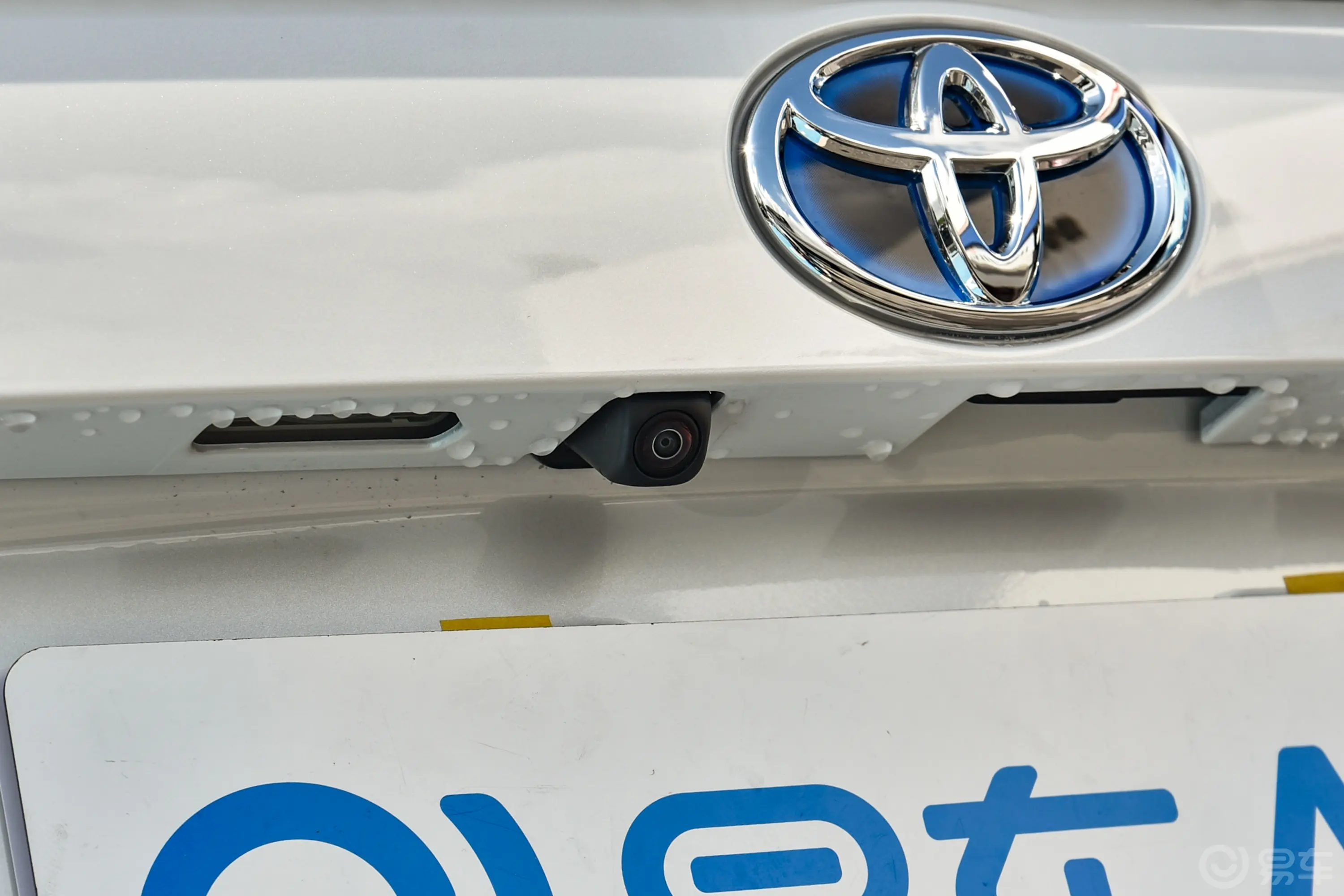 RAV4荣放 双擎E+2.5L 两驱精英Pro版外观细节
