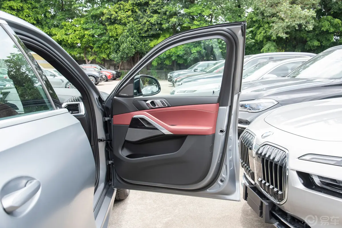 宝马X6改款 xDrive40i 尊享型 M运动套装副驾驶员车门