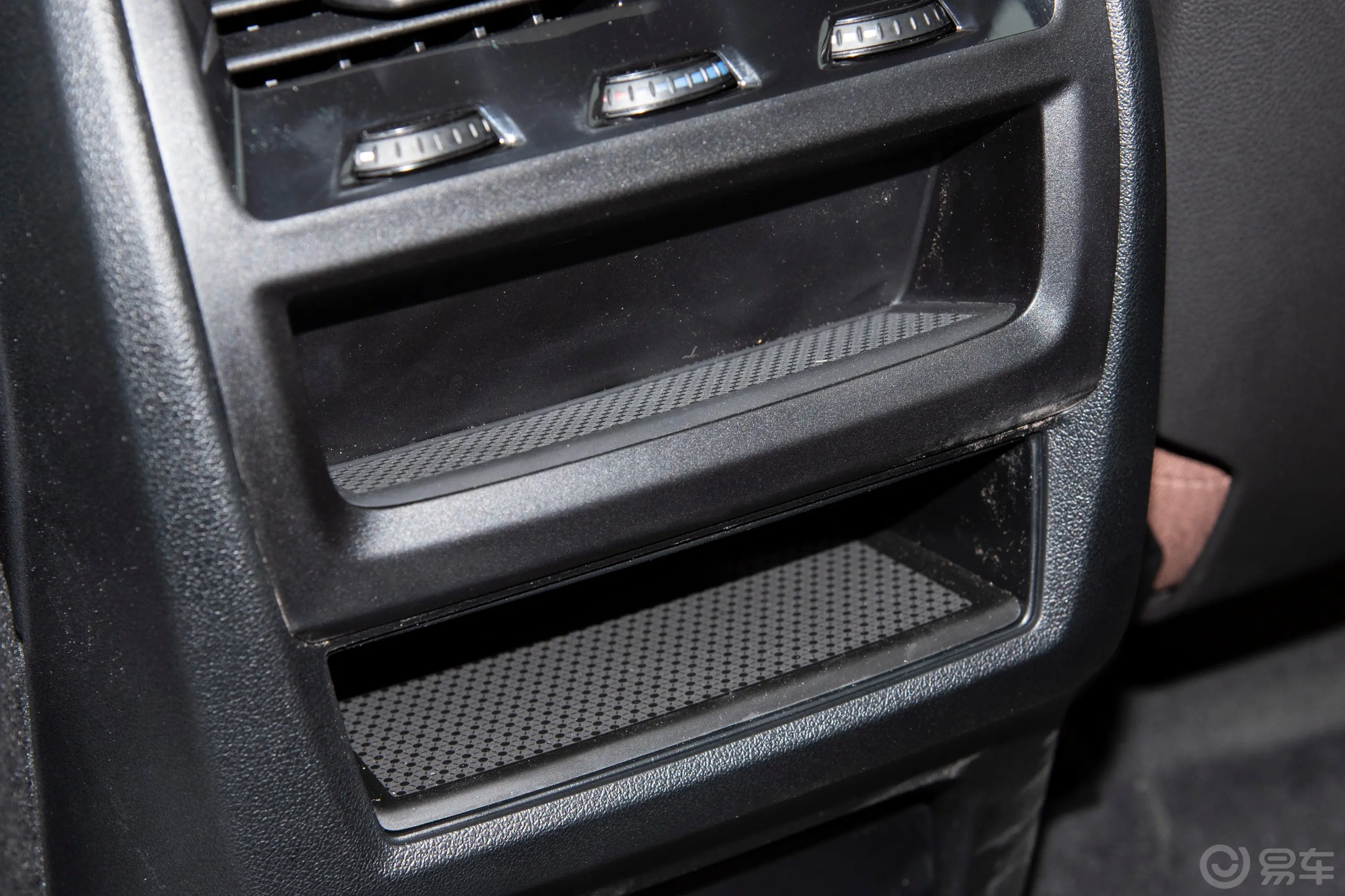 宝马X6改款 xDrive30i M运动套装后排功能