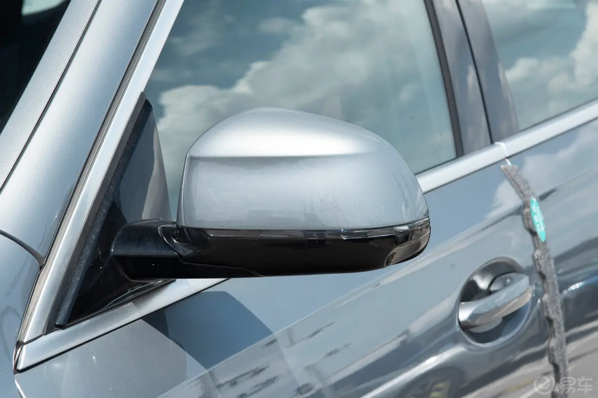 宝马X6改款 xDrive30i M运动套装主驾驶后视镜背面