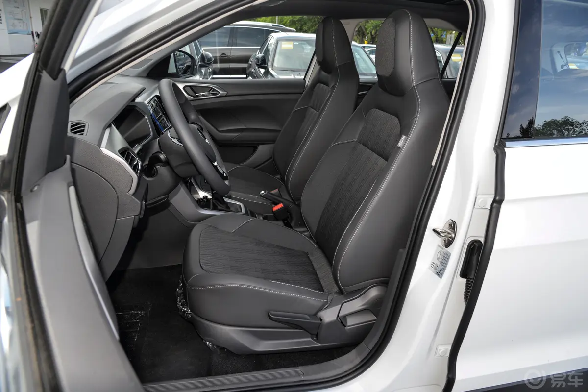 途铠改款 1.5L 自动舒适版驾驶员座椅