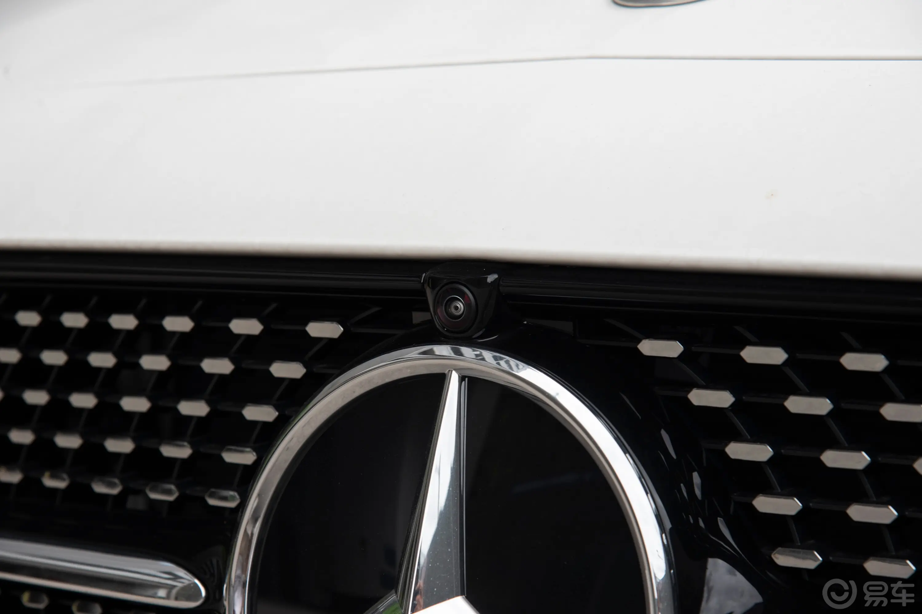 奔驰E级(进口)改款 E 300 轿跑车外观细节