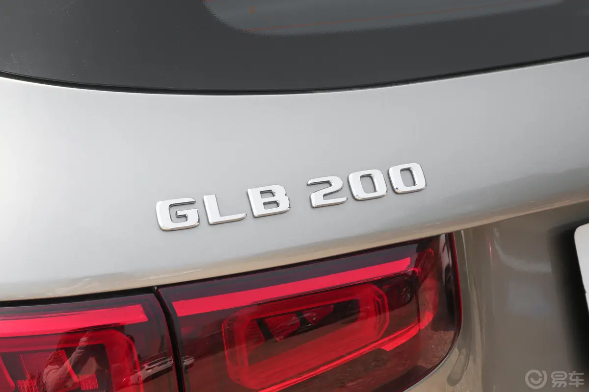 奔驰GLB改款 GLB 200 时尚型外观细节