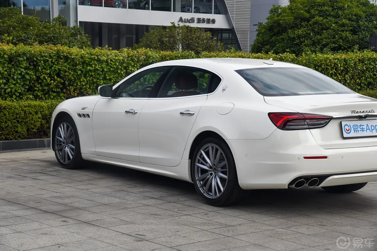 Quattroporte3.0T 标准版外观细节