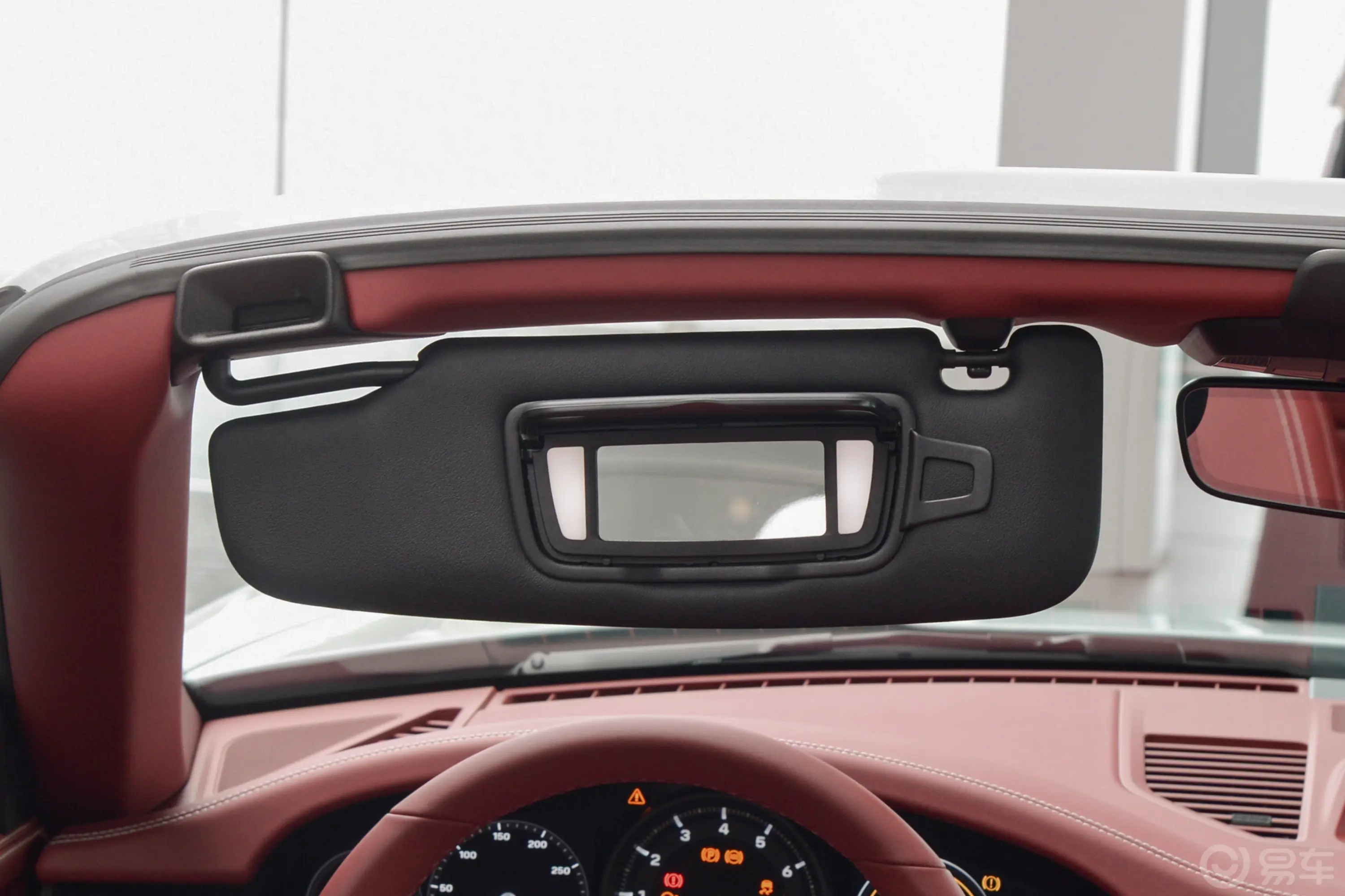 保时捷911Carrera 4S Cabriolet 3.0T驾驶位遮阳板