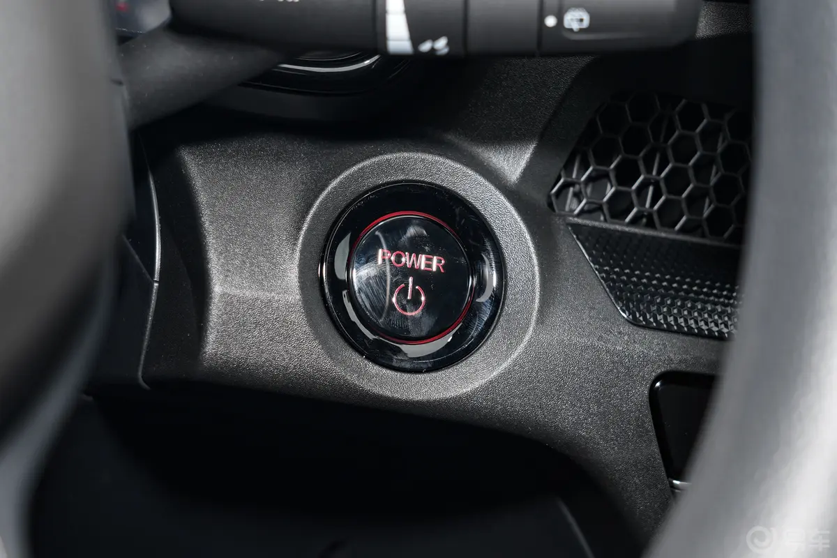 本田CR-V混动 2.0L 两驱智享版钥匙孔或一键启动按键