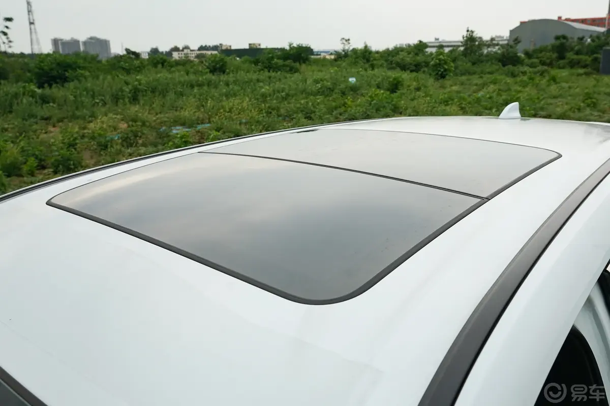 本田CR-V混动 2.0L 两驱智享版天窗