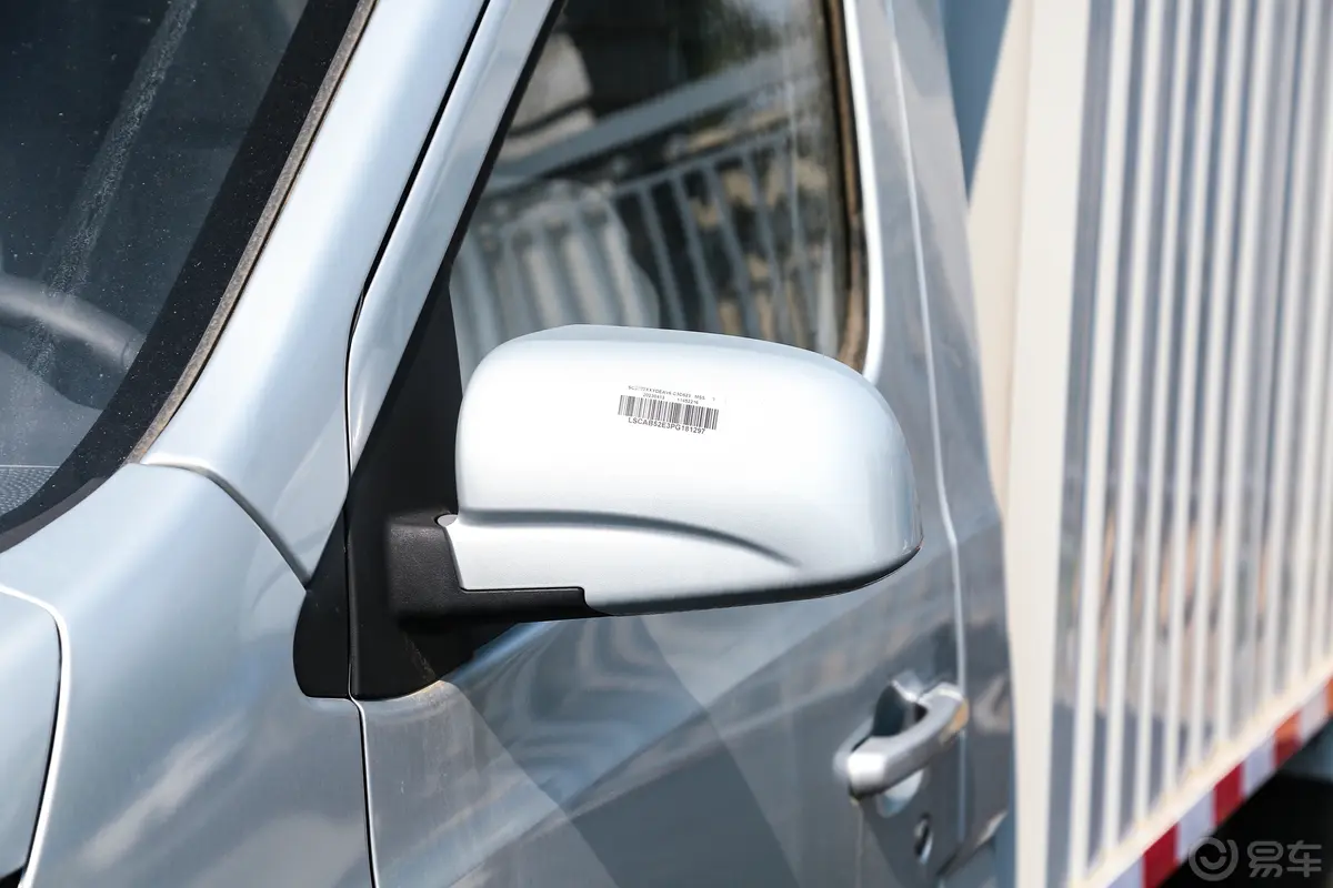 长安星卡1.5L 单排3.06米钢板厢货舒适型主驾驶后视镜背面
