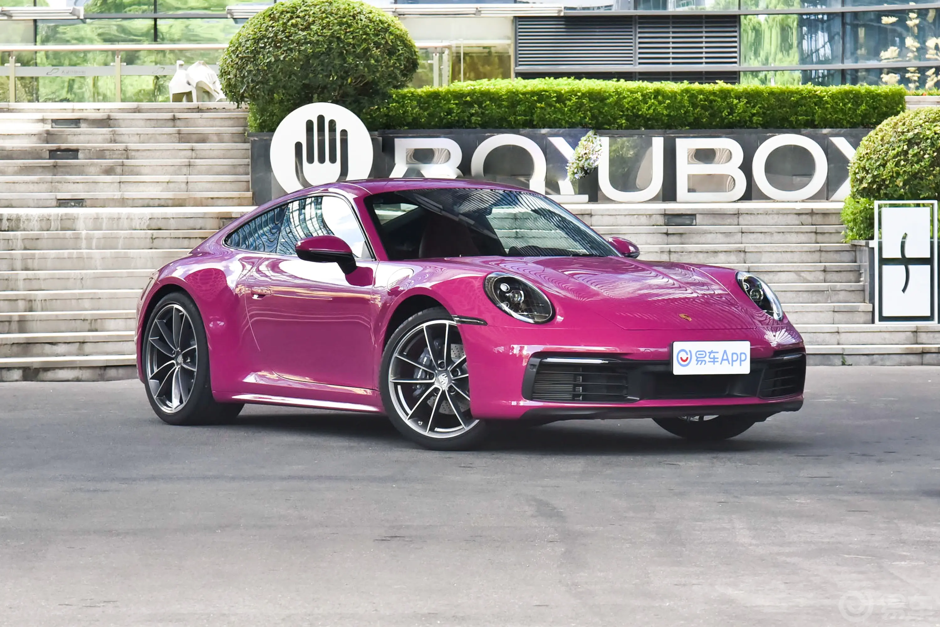 保时捷911Carrera 3.0T侧前45度车头向右水平