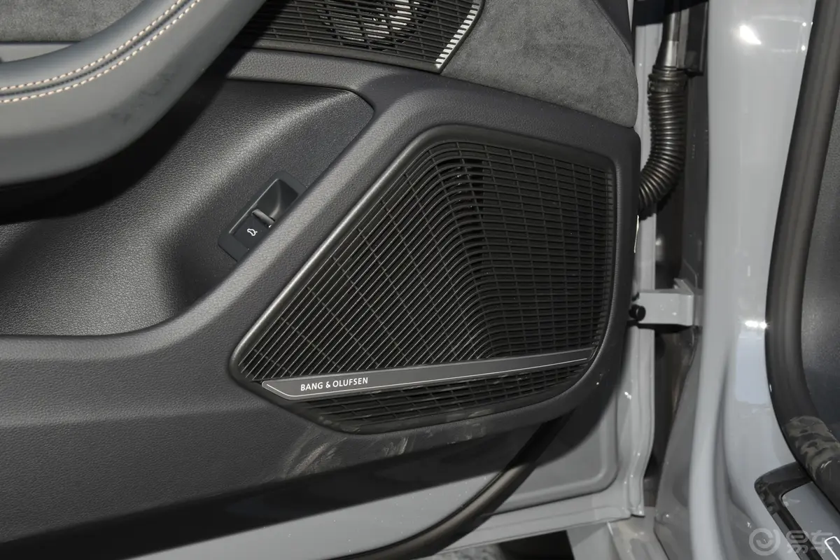 奥迪RS 52.9T Coupe 暗金版音响和品牌