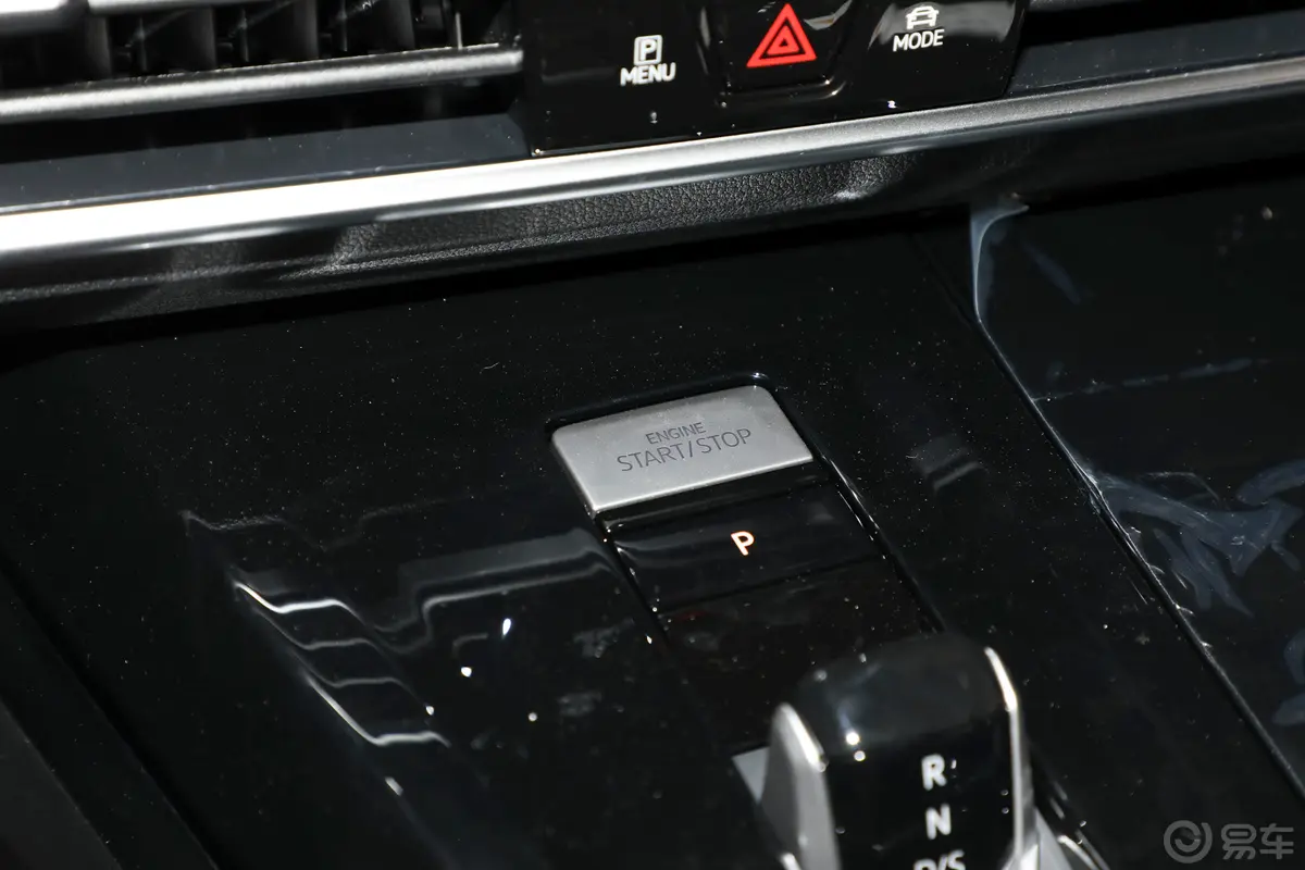 揽境改款 530TSI 四驱旗舰胜境版Pro 6座钥匙孔或一键启动按键