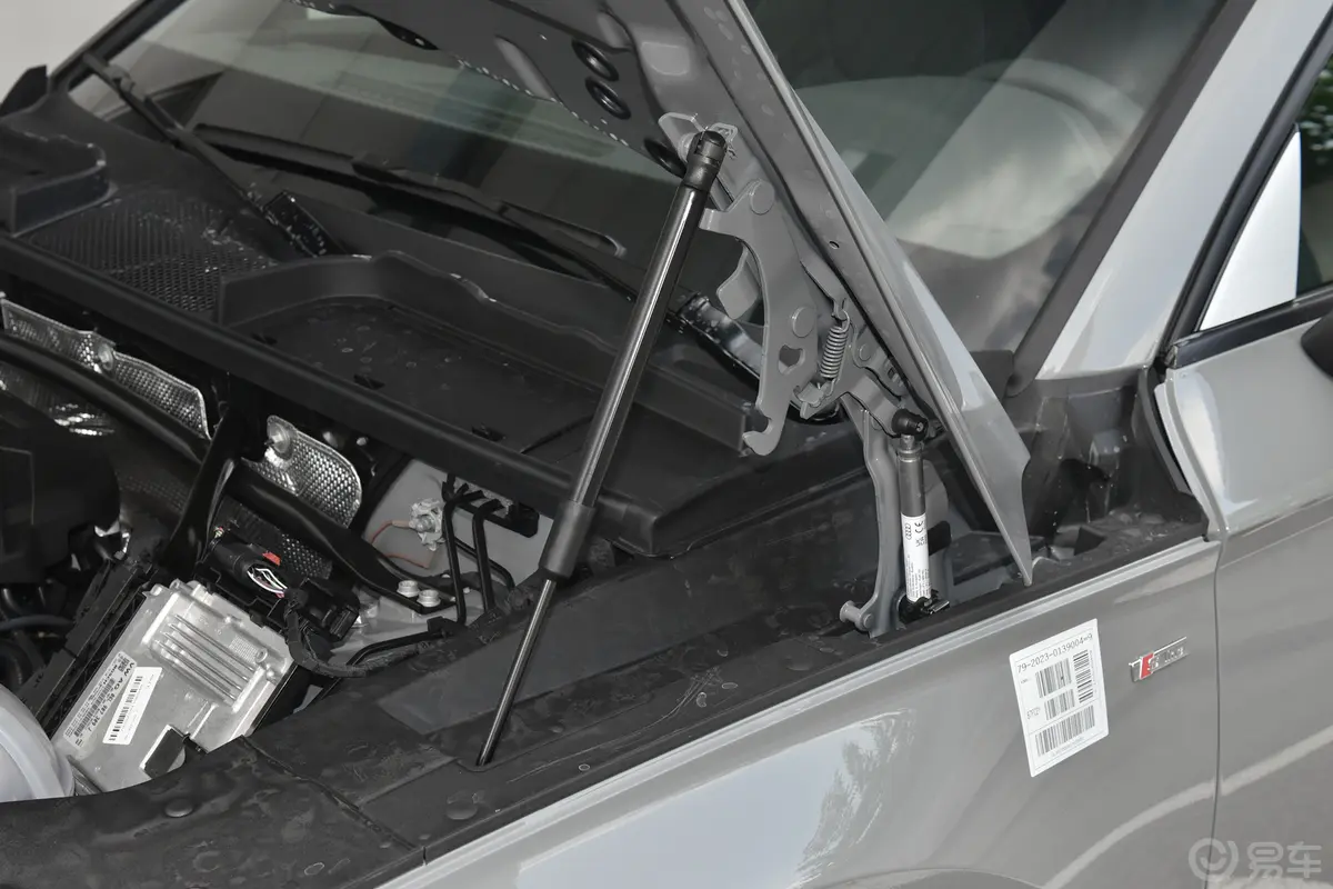 奥迪Q5L Sportback40 TFSI 时尚型动力底盘