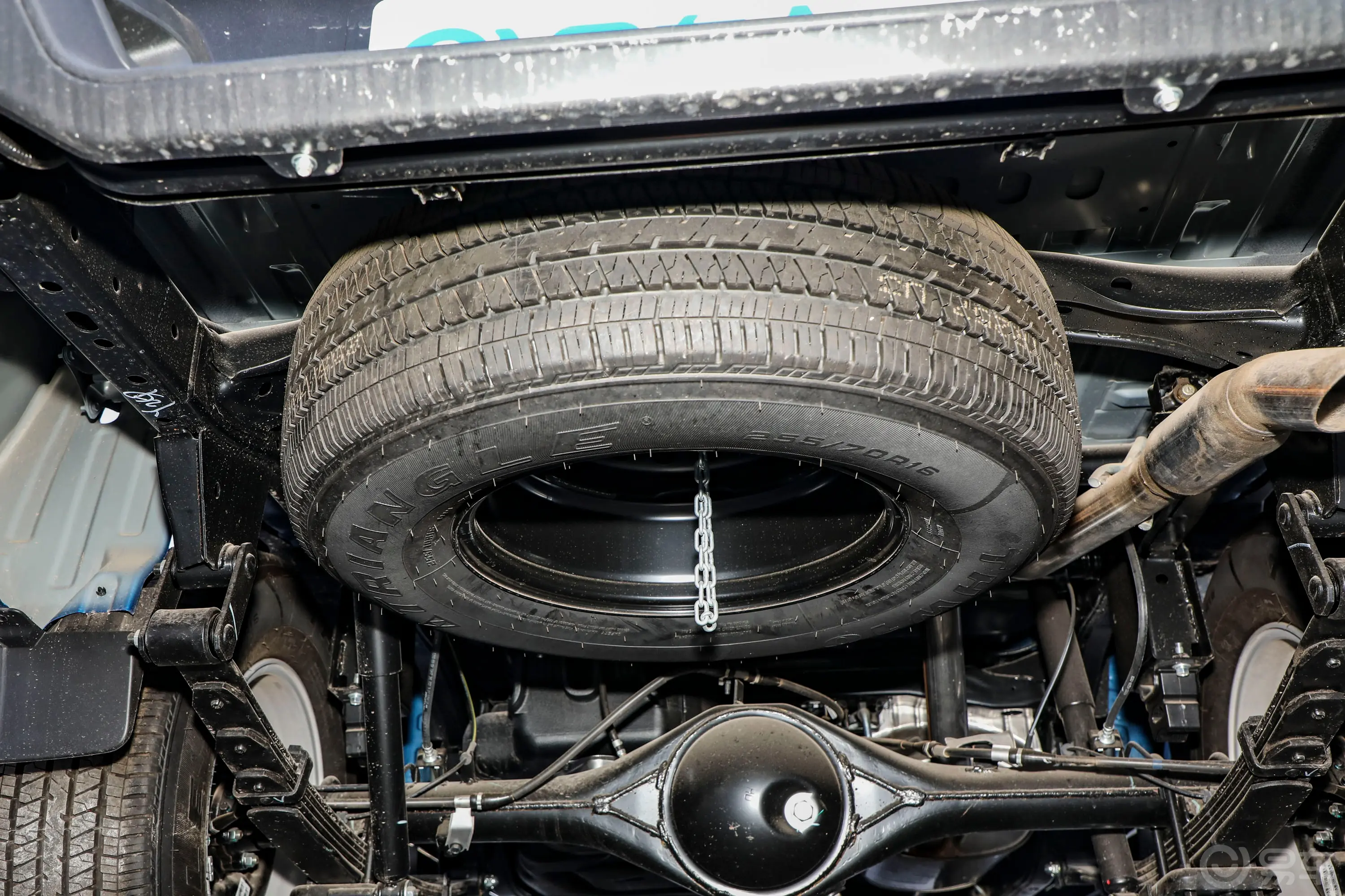 锐骐62.3T 手动四驱平底长货箱标准型 柴油备胎
