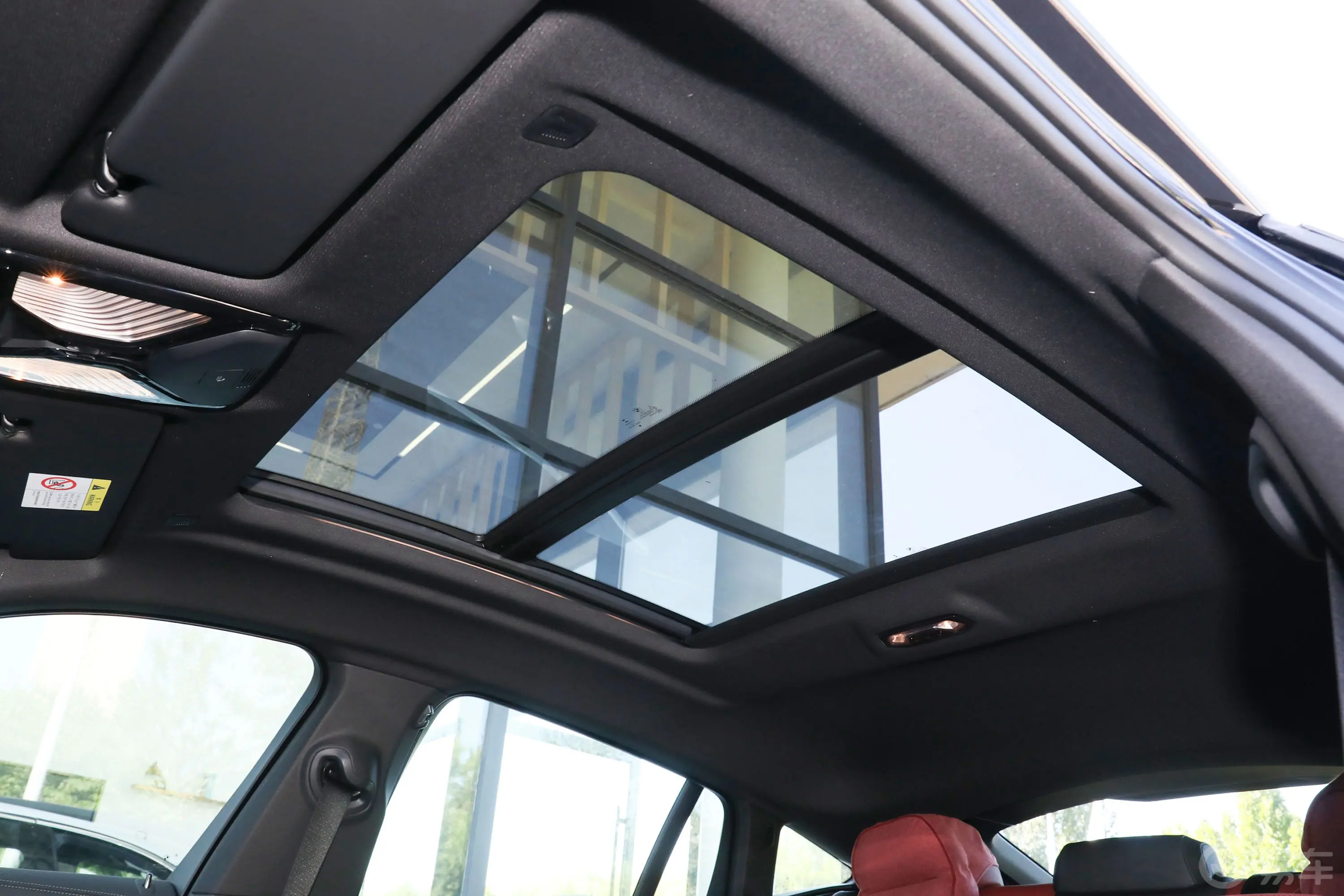 宝马X6改款 xDrive30i M运动套装天窗内拍关闭